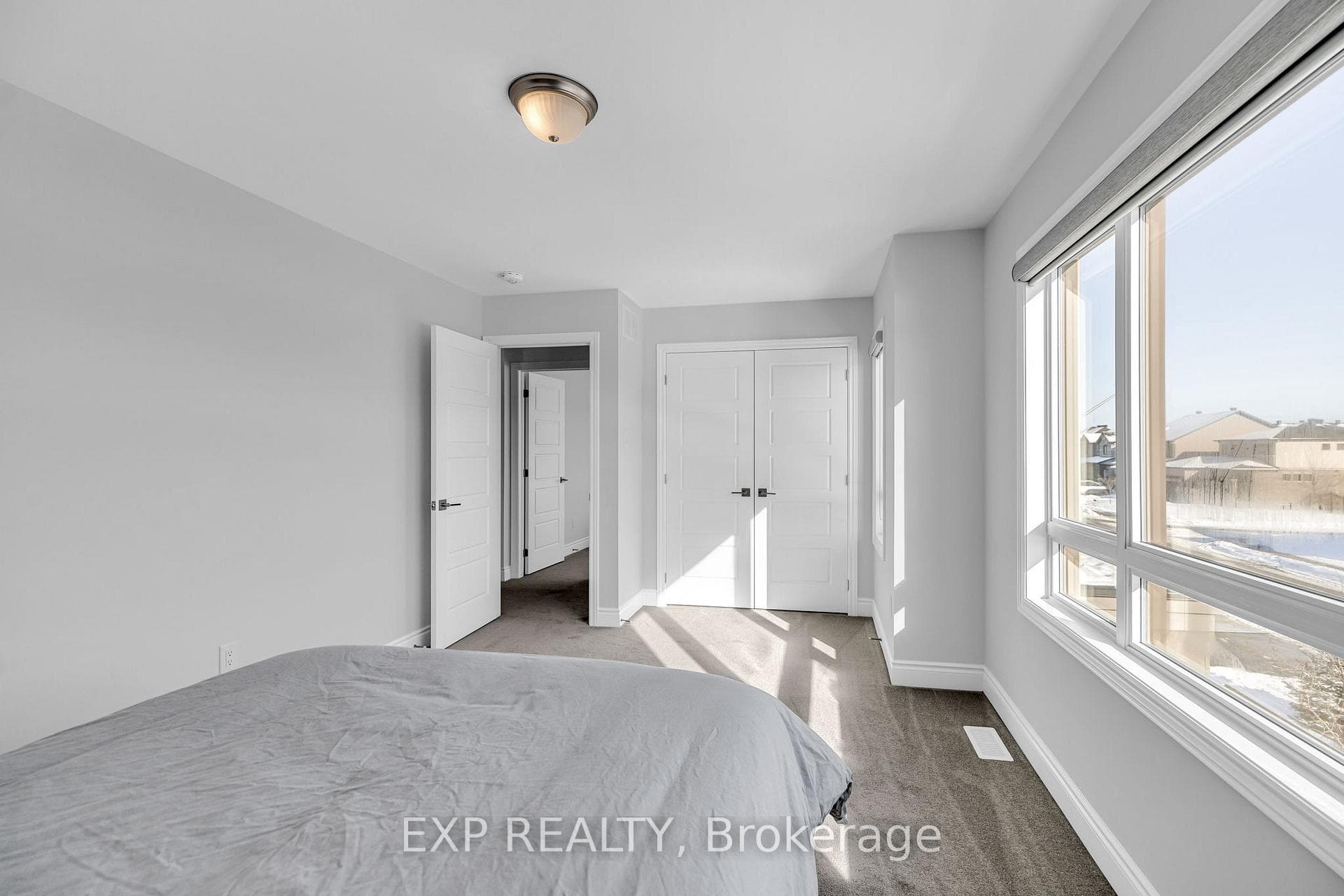 639 Parade Drive photo 27