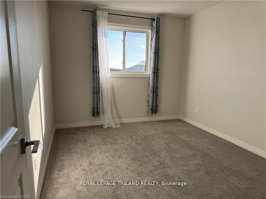 58 Cortland Terrace photo 15