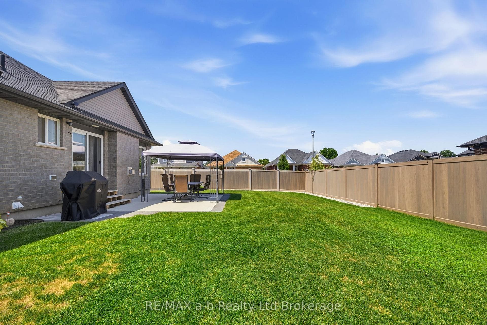 268 Wilson Avenue photo 5