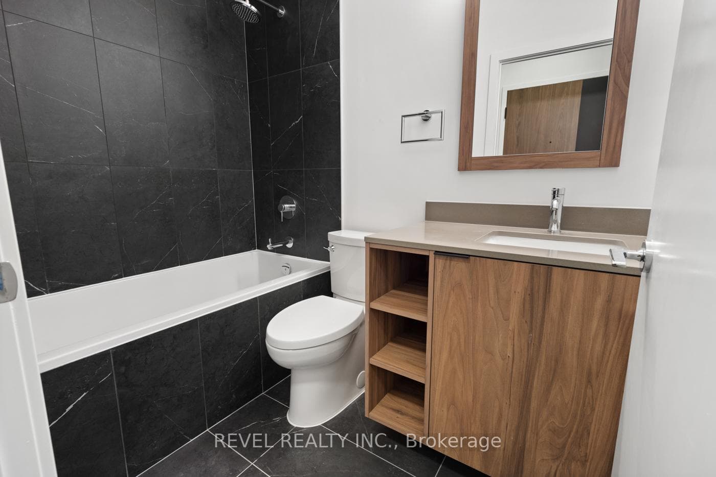 1037 The Queensway N/A Unit 224 photo 19