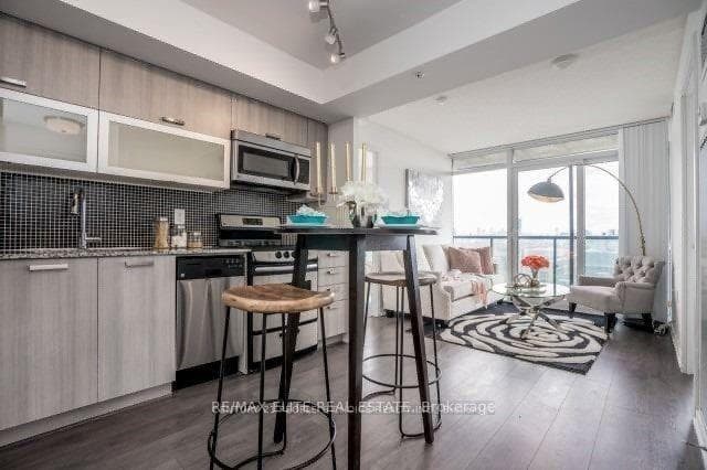 36 Lisgar Street Unit 1817E photo 4