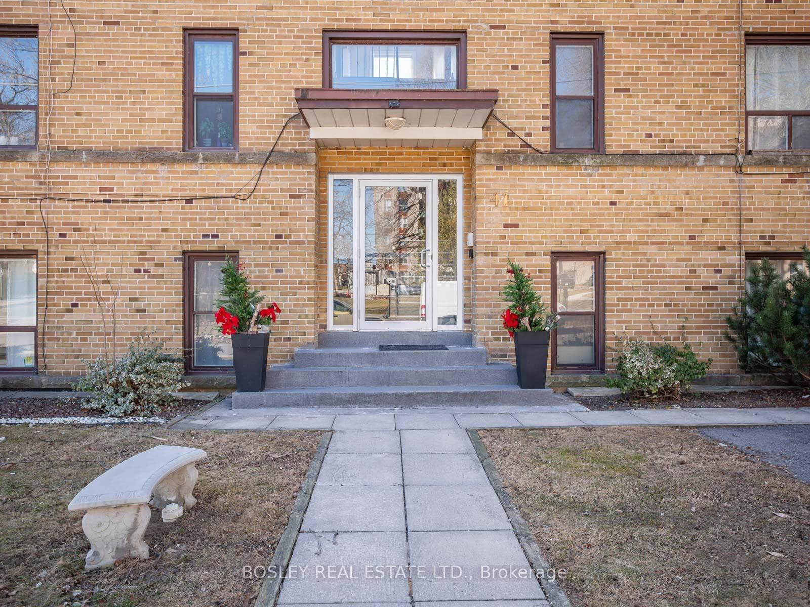 41 Marina Avenue Unit 1 photo 3