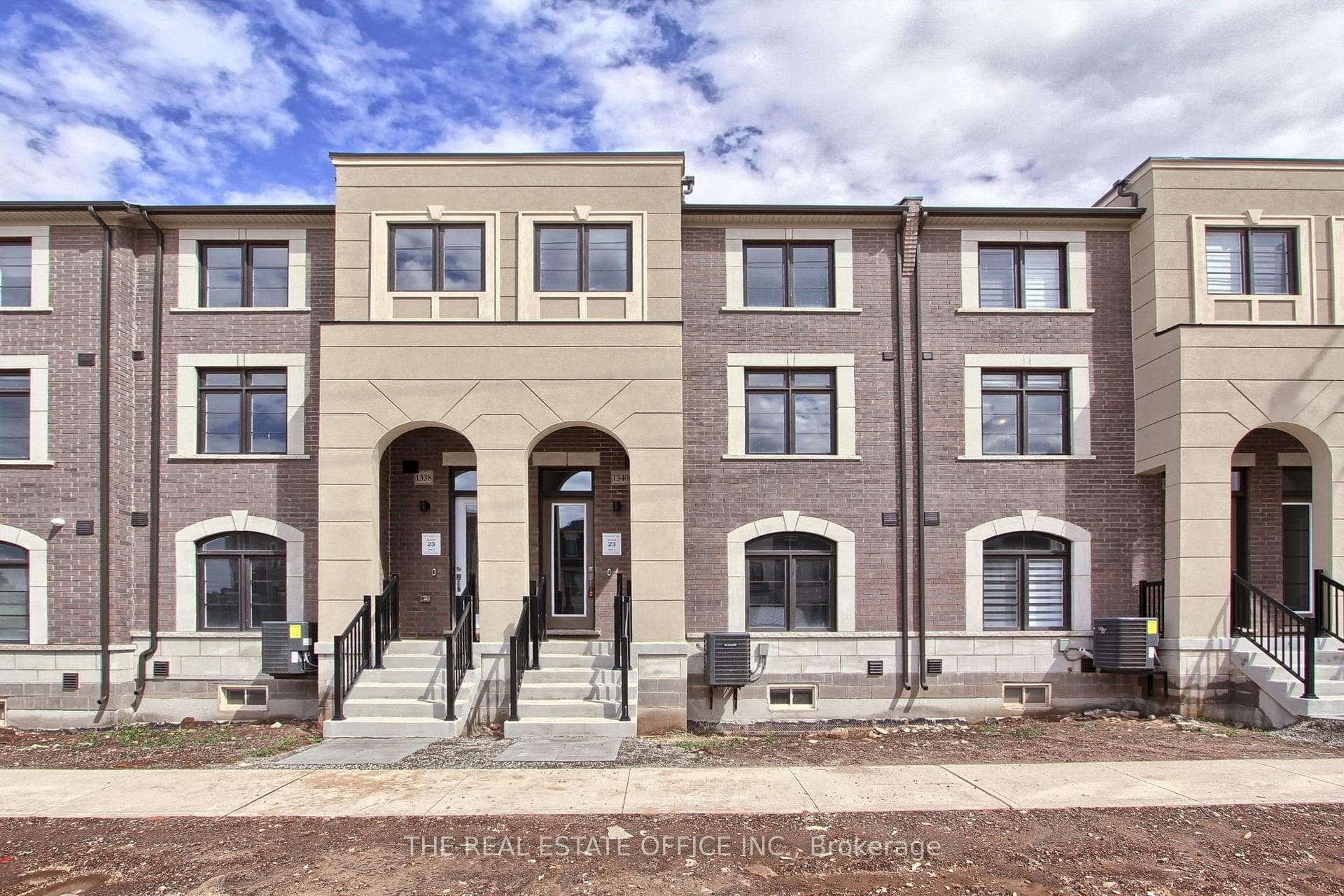 1340 William Halton Parkway photo 2