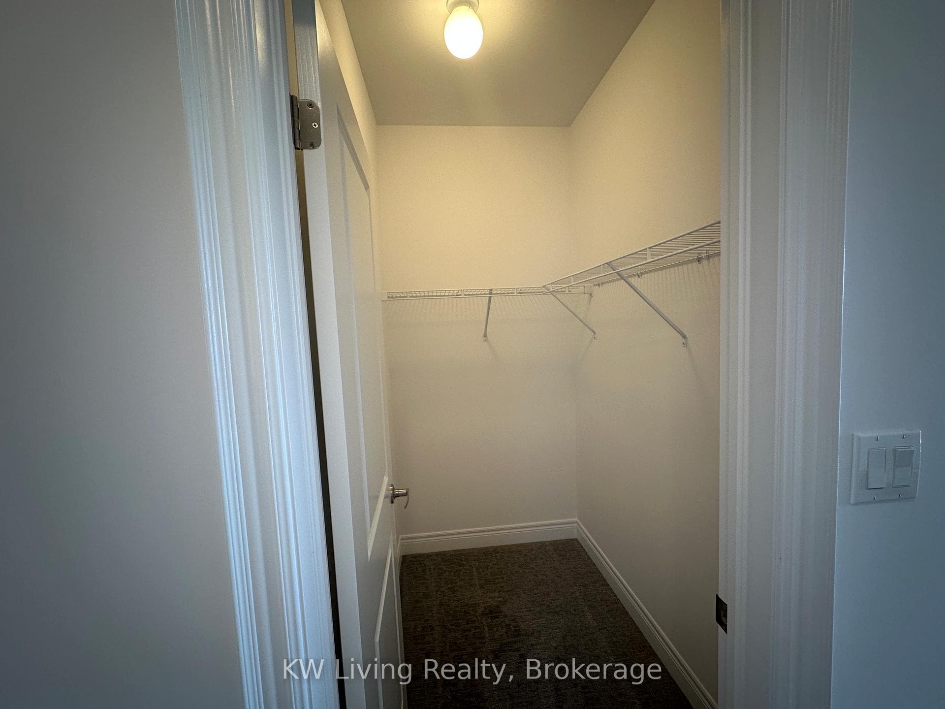 2140 Trafalgar Road Unit 49 photo 28