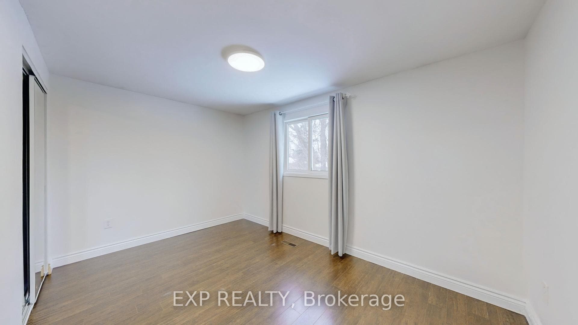 11 Avonmore Crescent photo 14