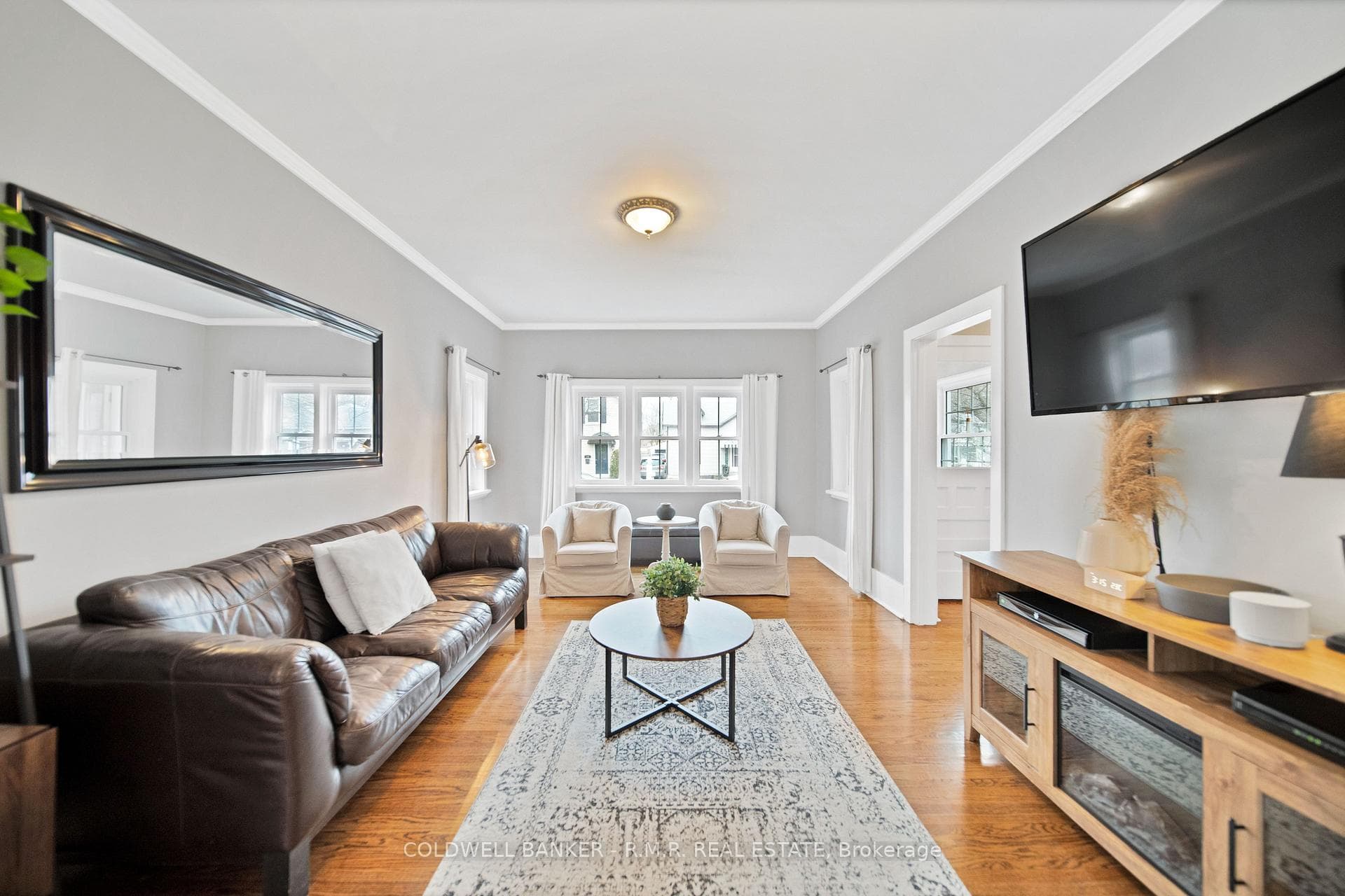 168 University Avenue photo 7