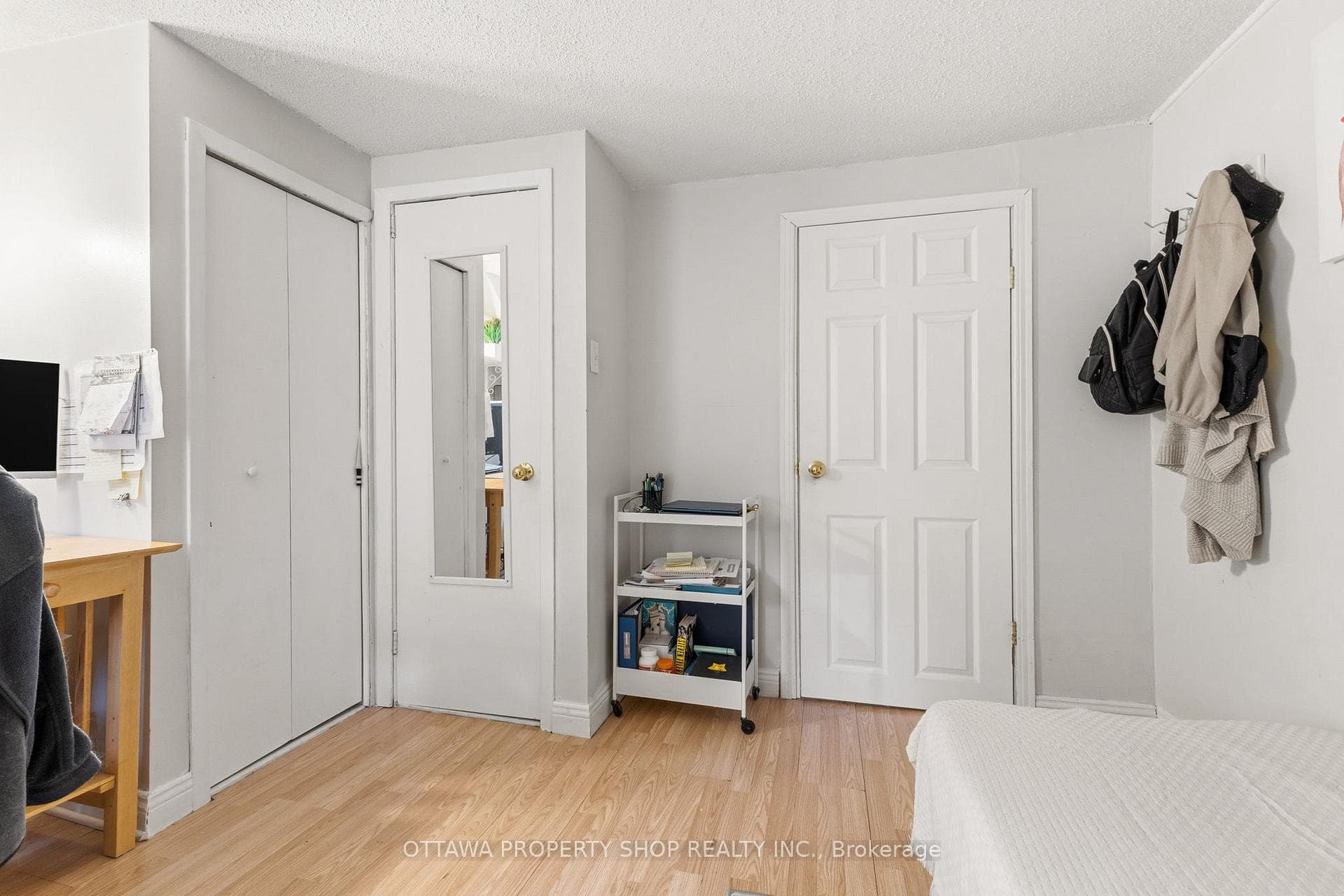 2025 Albert Street photo 15