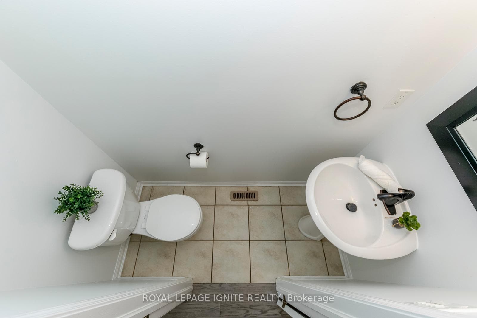 928 Philbrook Drive photo 23