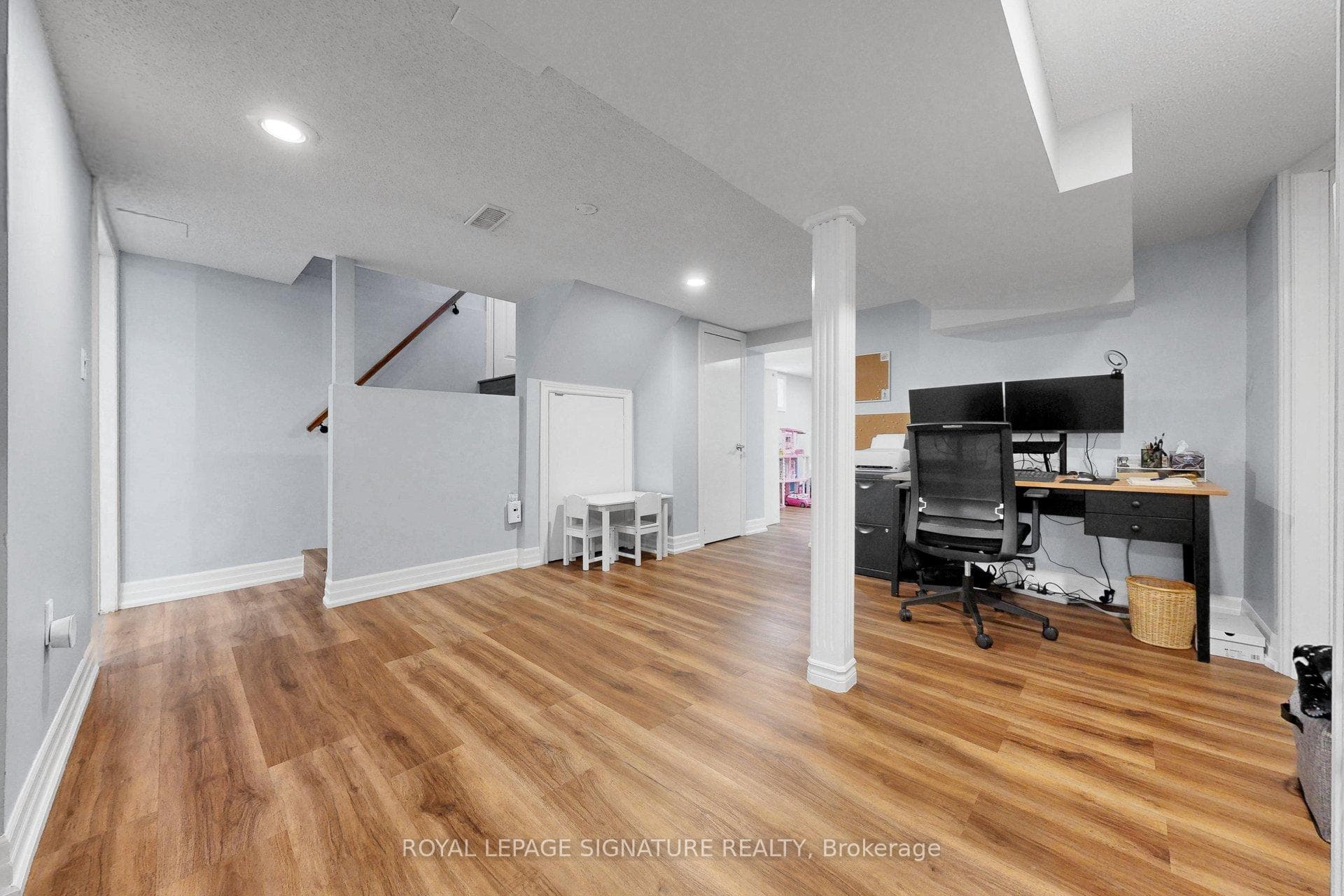 118 Canlish Road photo 26