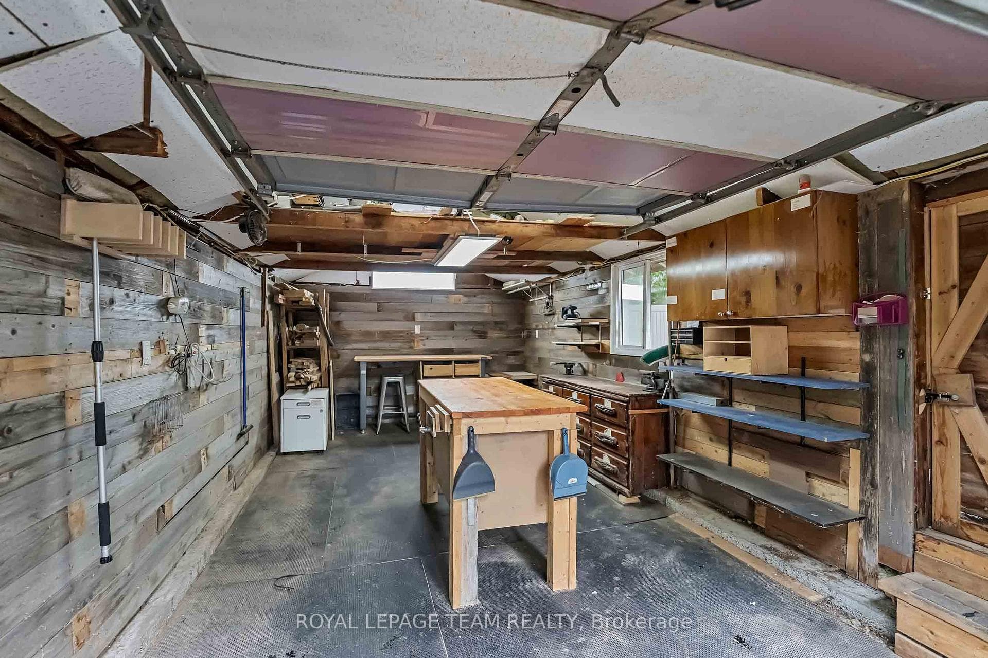 Detached garage, currently set-up as a workshop