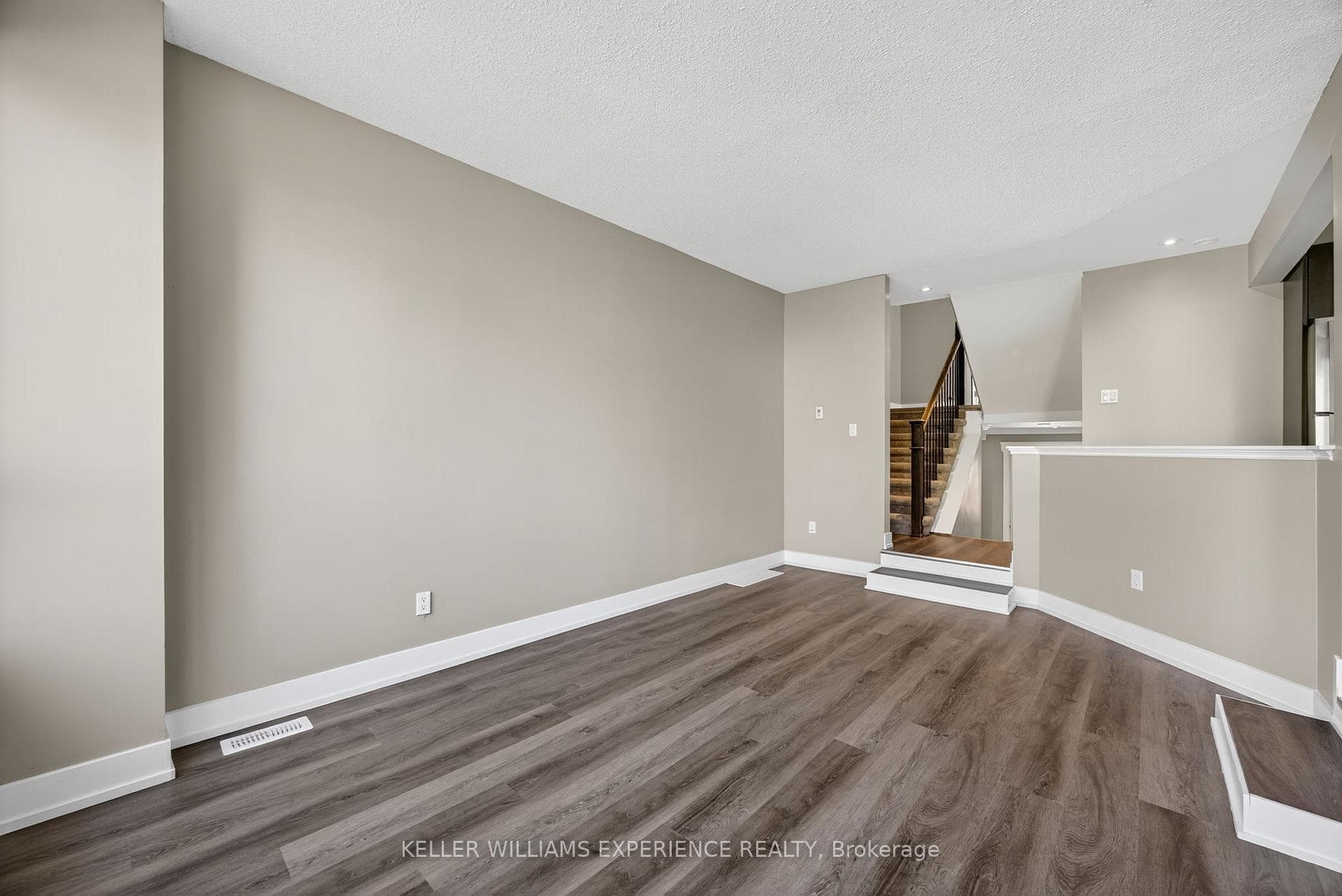 12 LANKIN Boulevard Unit #22 photo 8