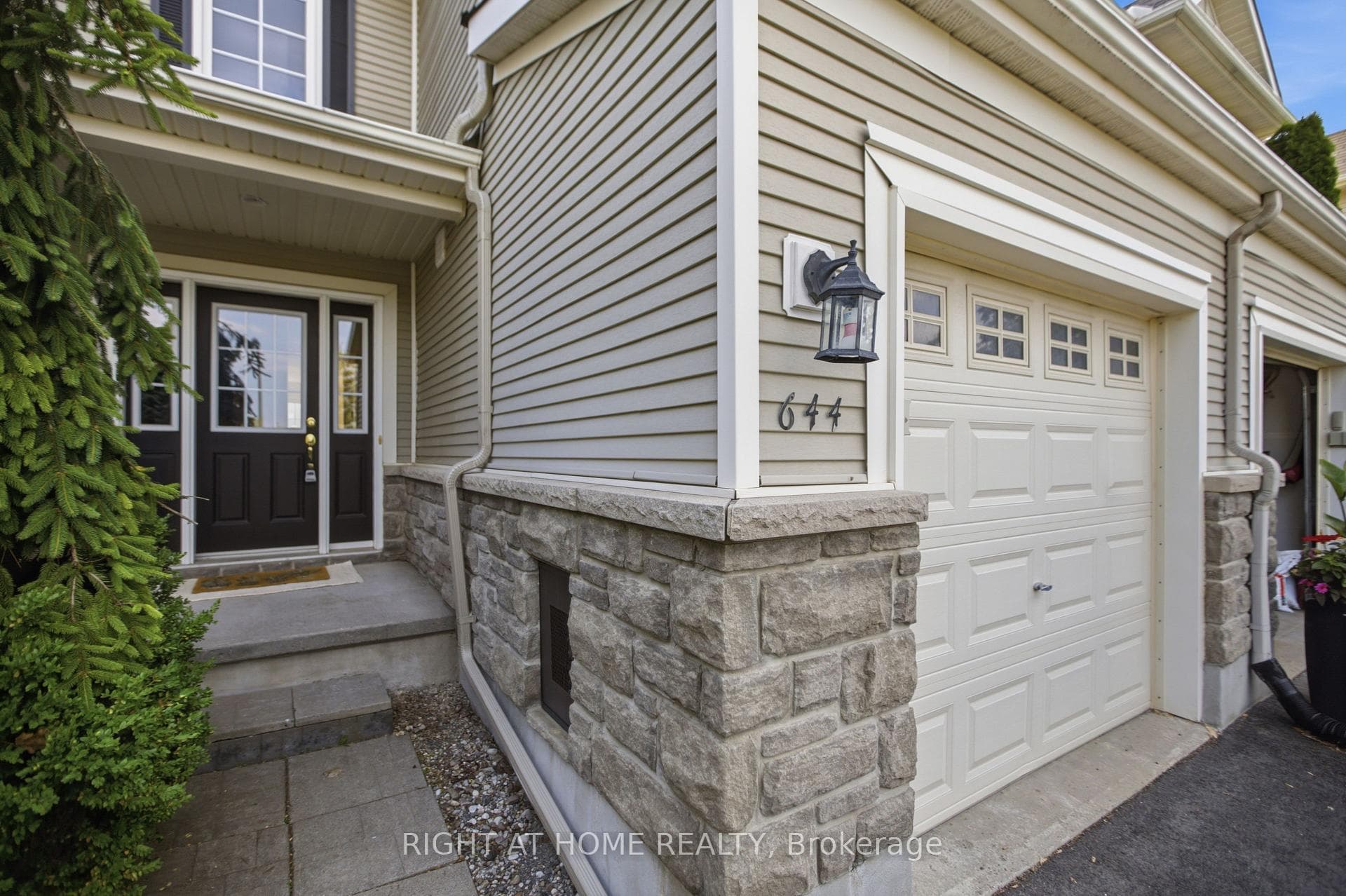 644 Kilbirnie Drive photo 2