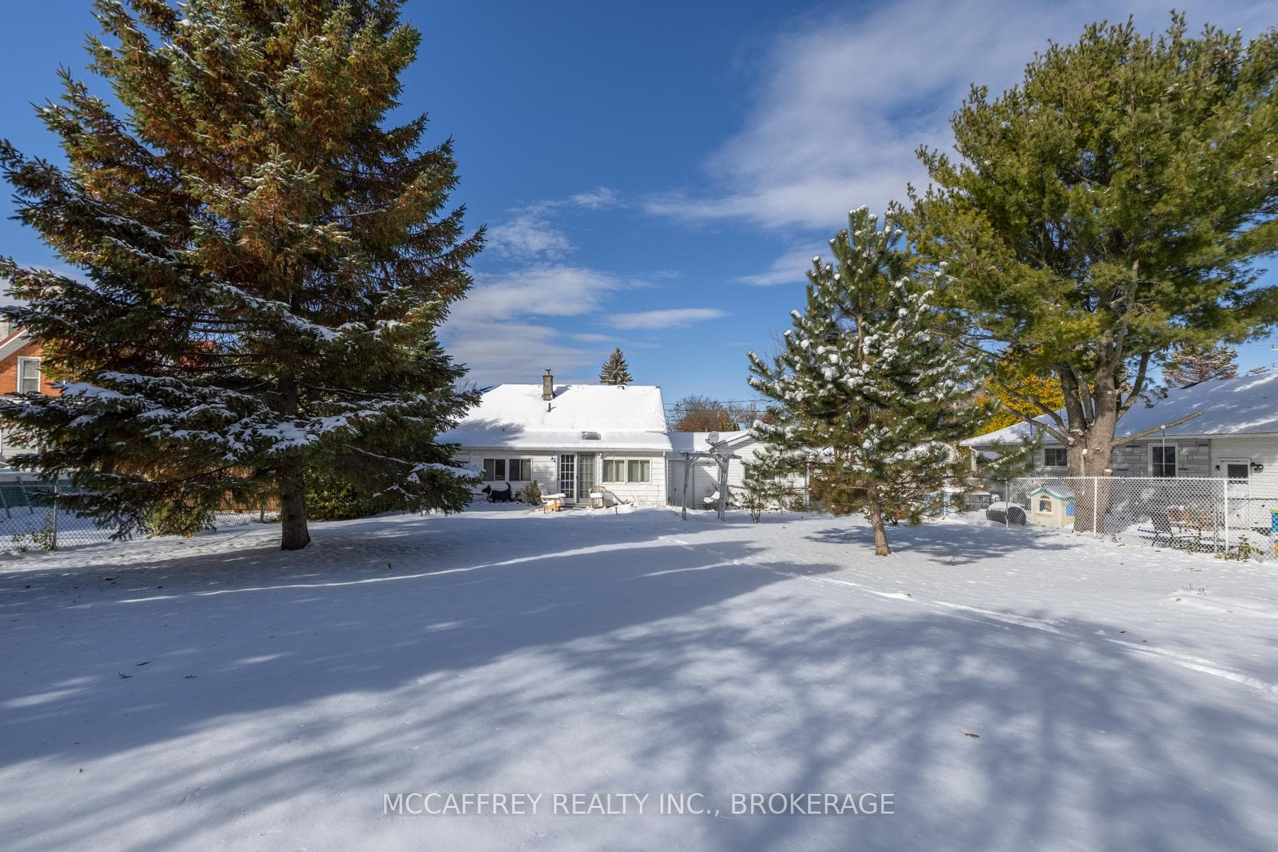 174 Thomas Street photo 8