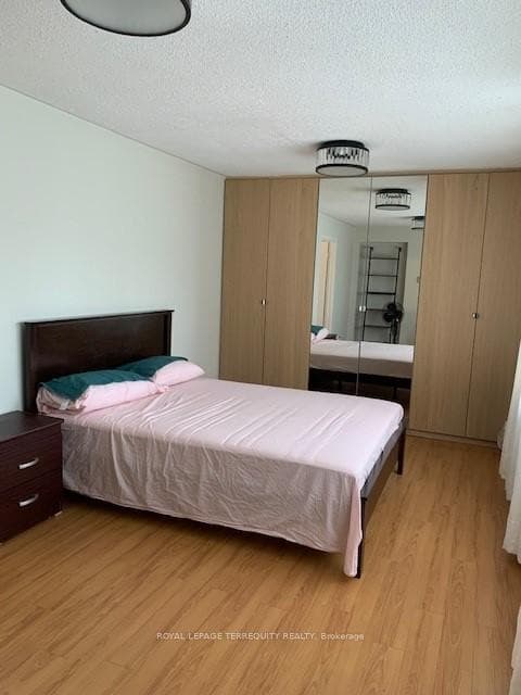 5 Compton Drive photo 15