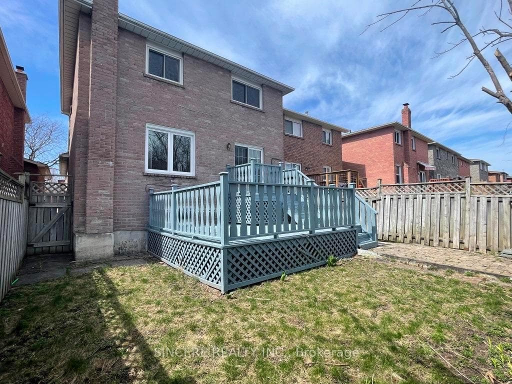 188 Daniels Crescent photo 40