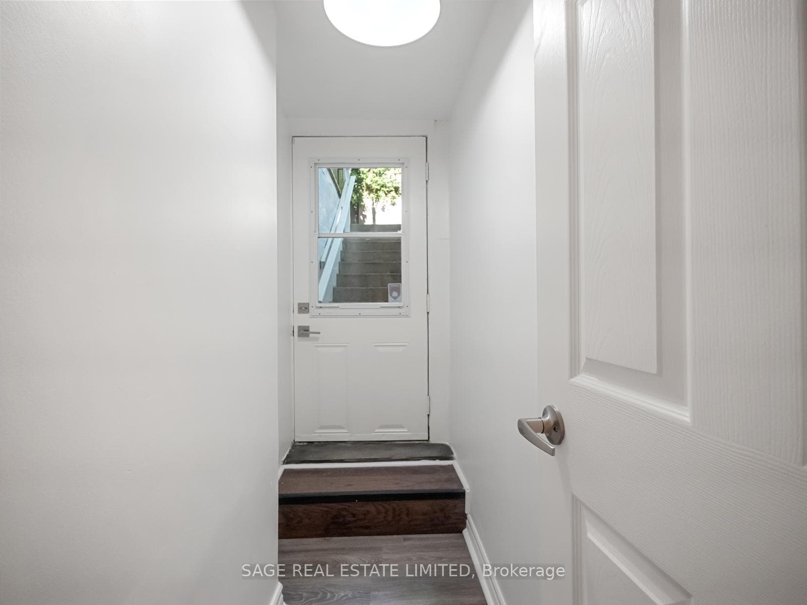 76 Boultbee Avenue Unit Lower photo 17