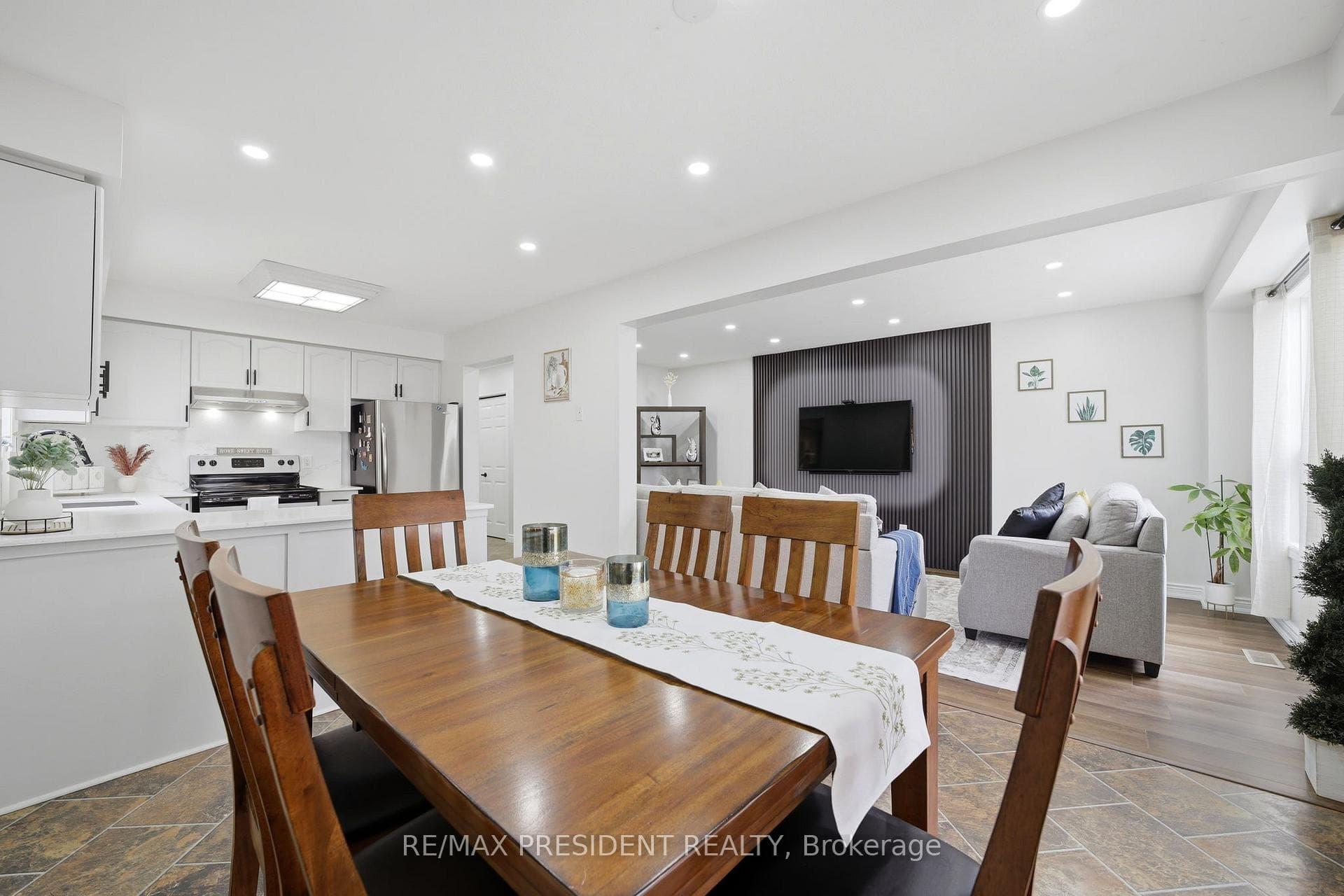 199 BUSH CLOVER Crescent photo 12