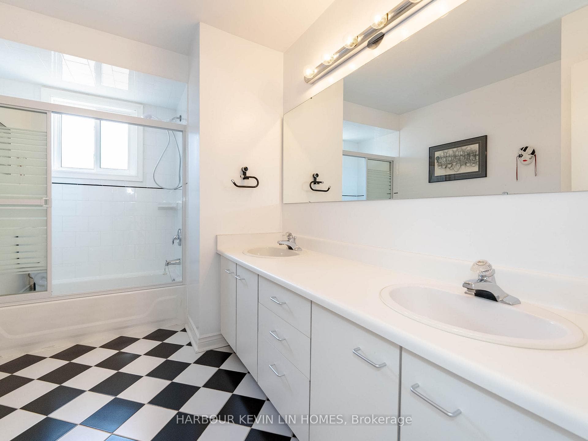 76 Hazelmere Drive photo 17
