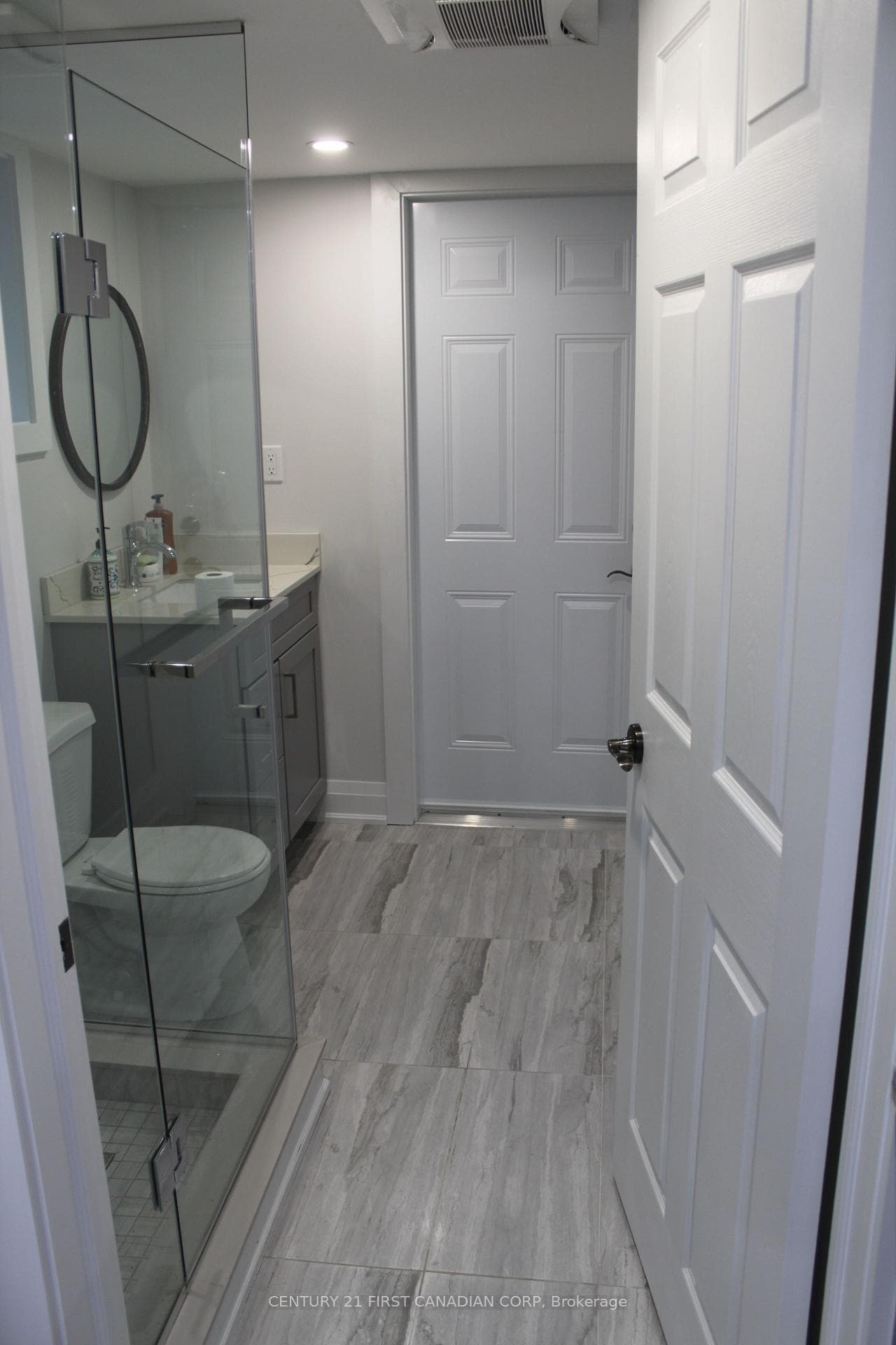 745 LEROY Avenue Unit Lower photo 30