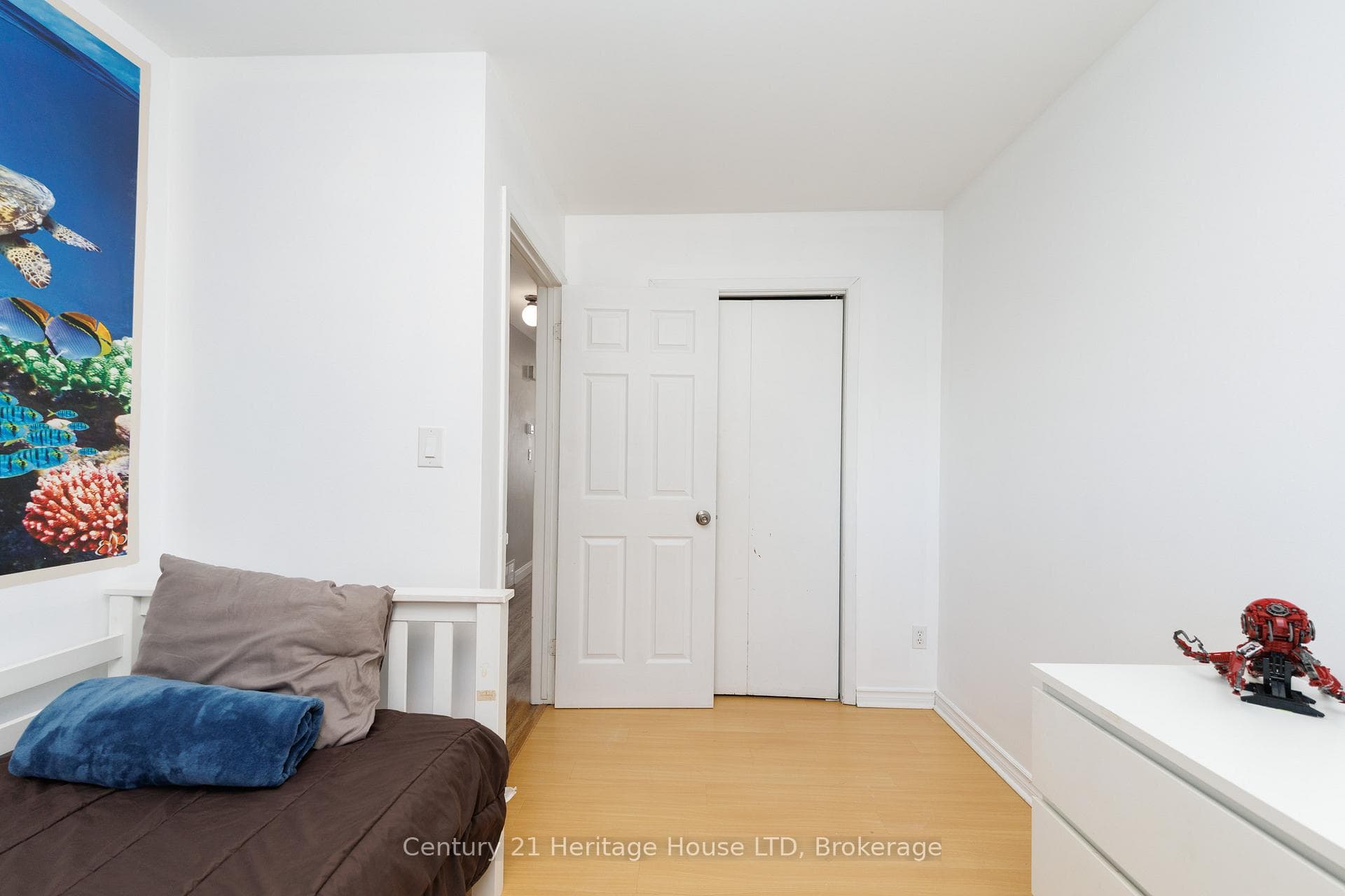 6937 Dolphin Street photo 25