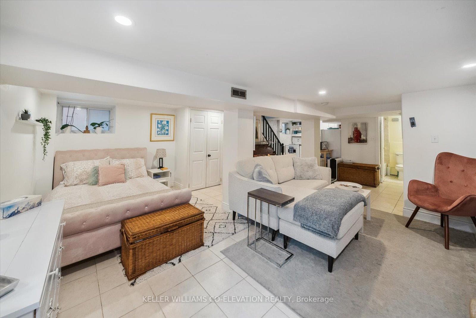 61 Orchard Park Boulevard photo 29