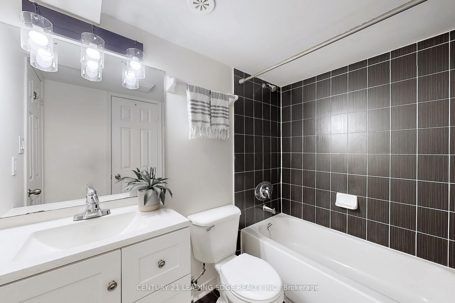 407 Beechgrove Drive Unit 55 photo 26