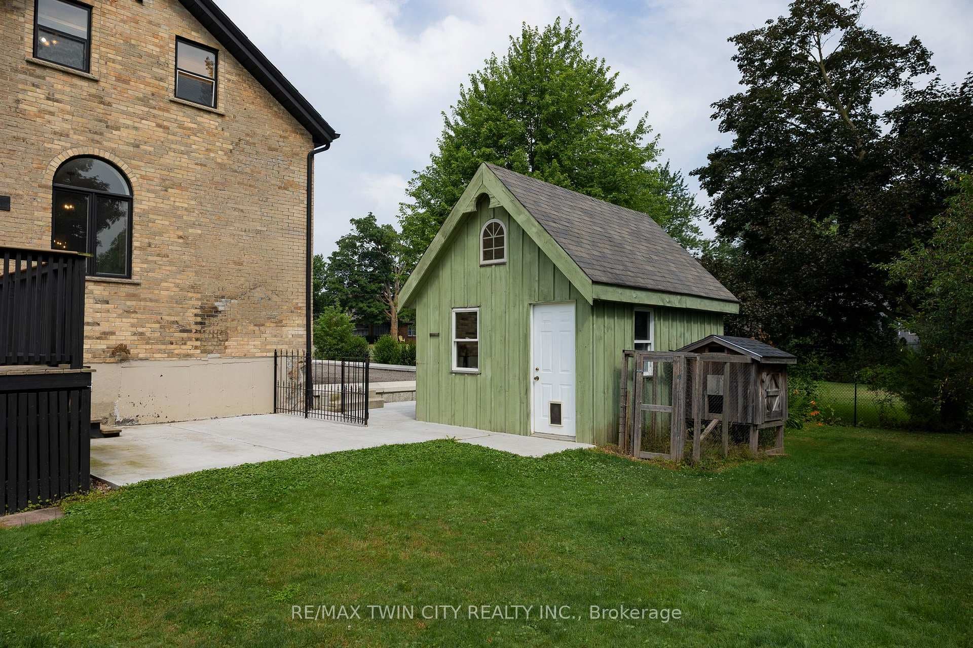 76.5 STOVER Street photo 27
