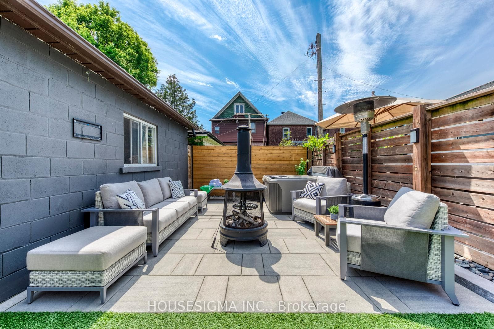 692 Willard Avenue photo 31