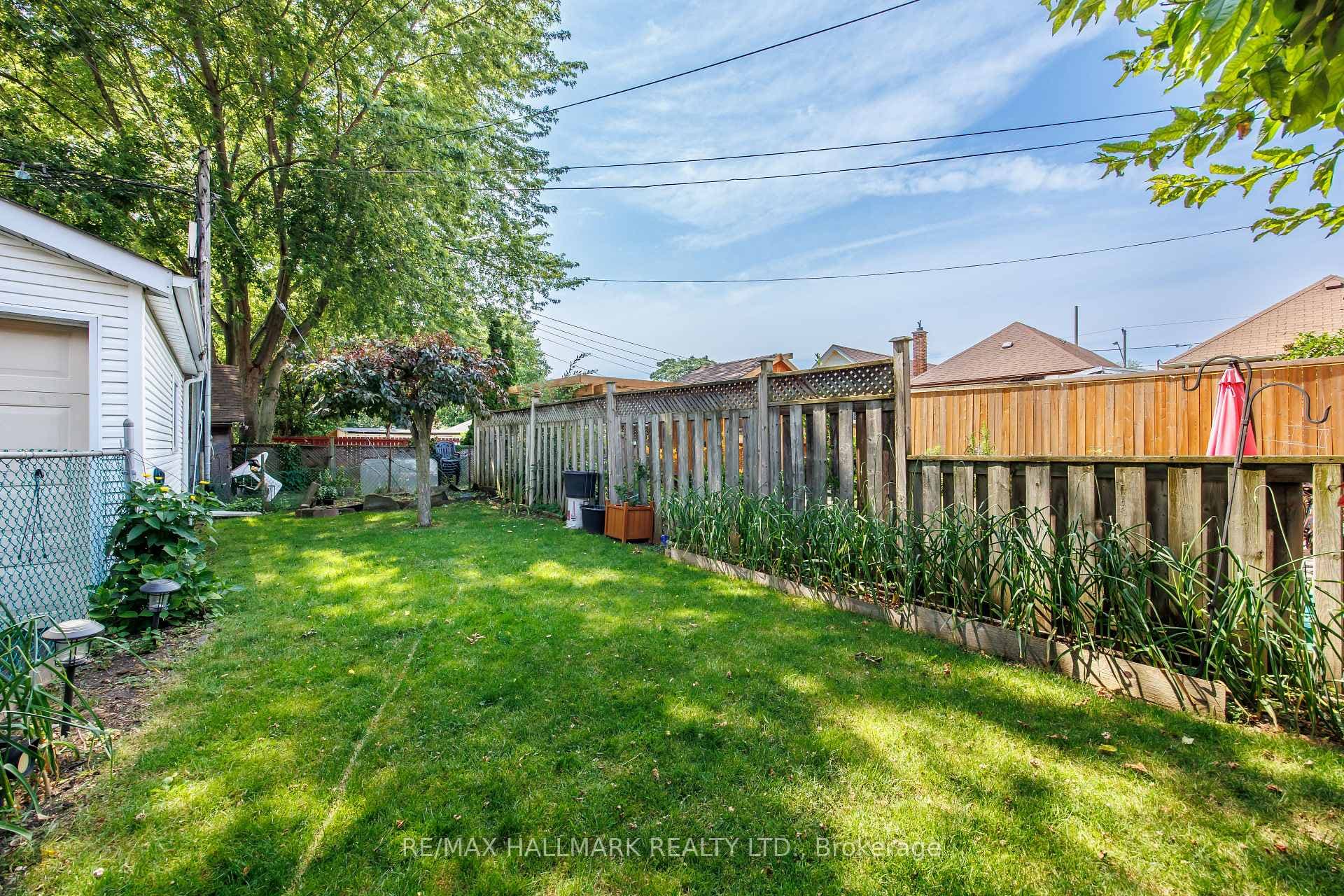 236 Dewhurst Boulevard photo 33