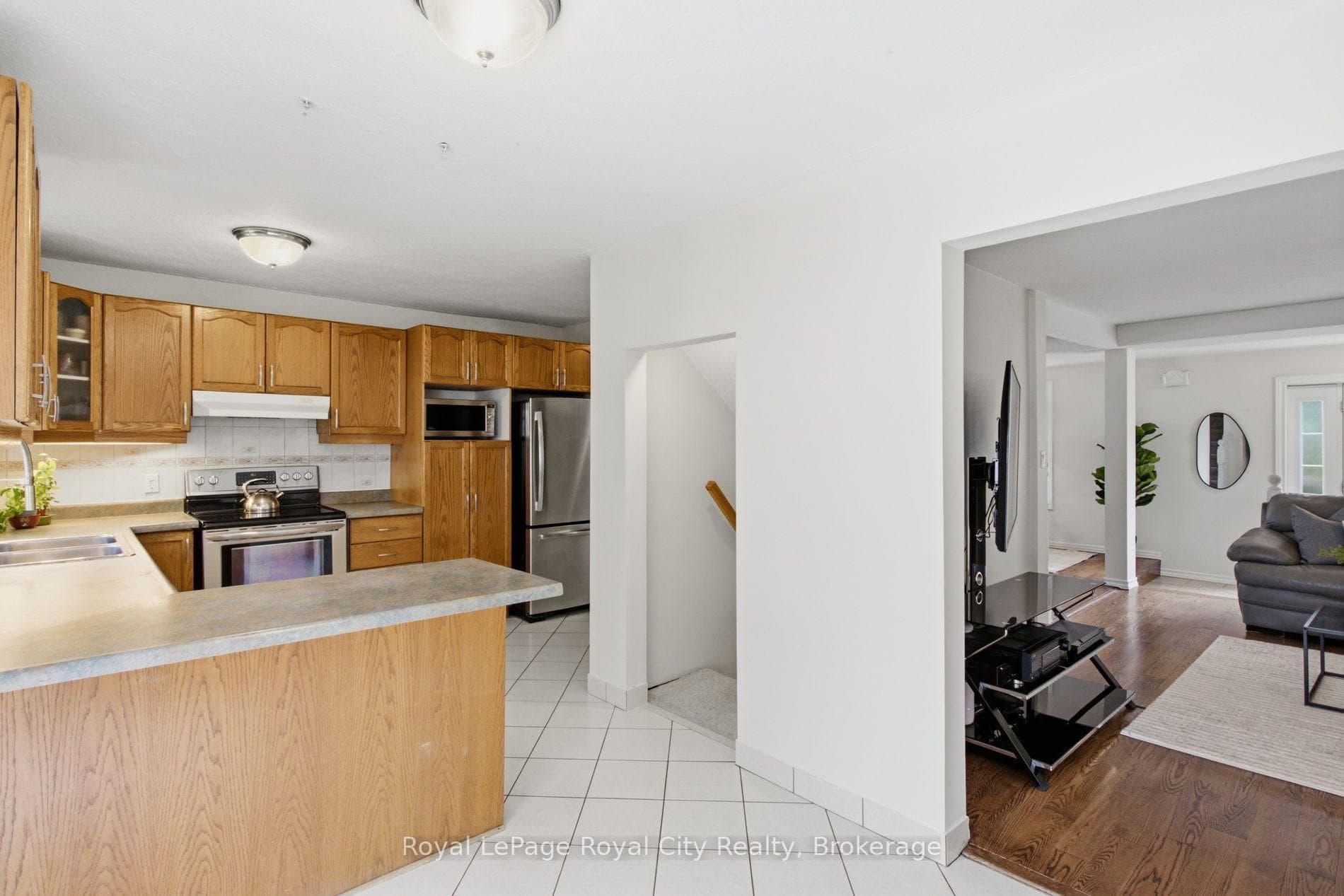 116 Emma Street photo 8