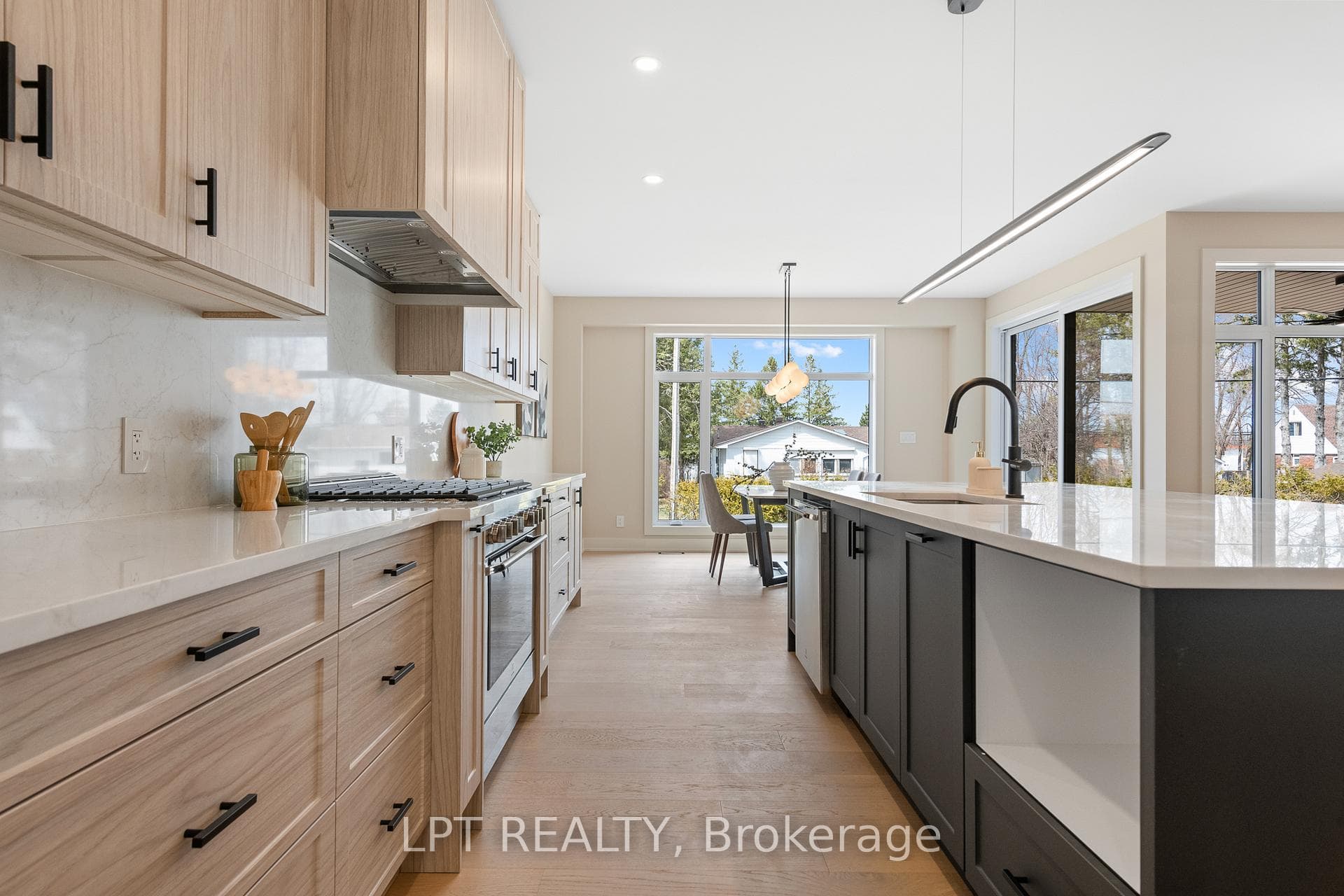 15 Briggs Avenue photo 11