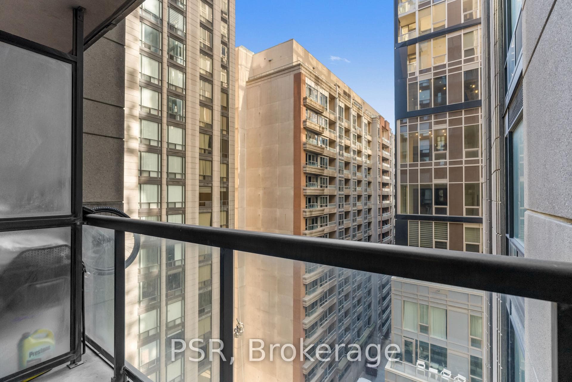 50 John Street Unit 822 photo 14