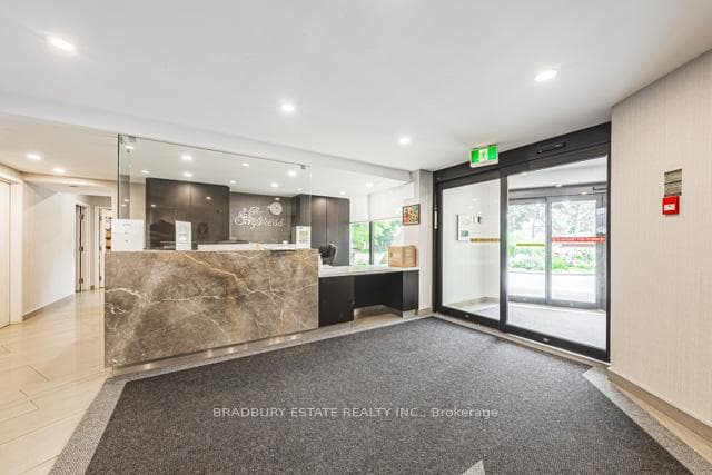 24 Hour Security/Concierge