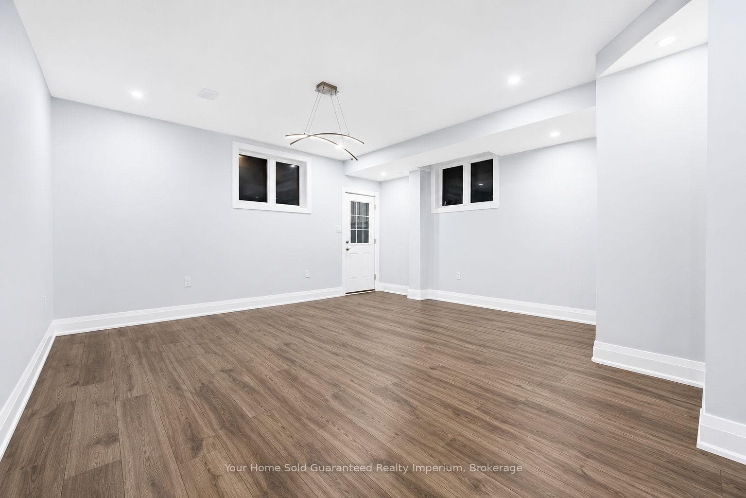 1794 Grandview Street Unit Bsmnt photo 3