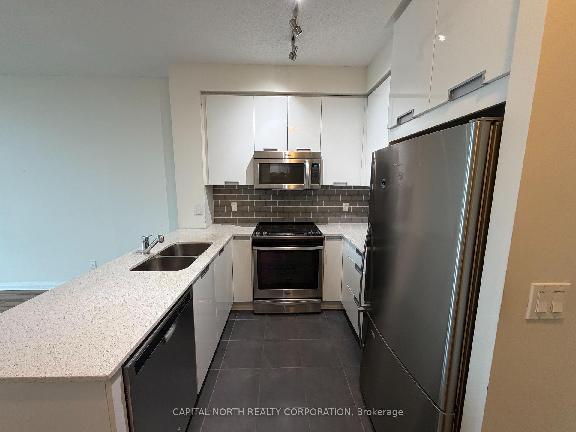 75 Eglinton Avenue Unit 1903 photo 8