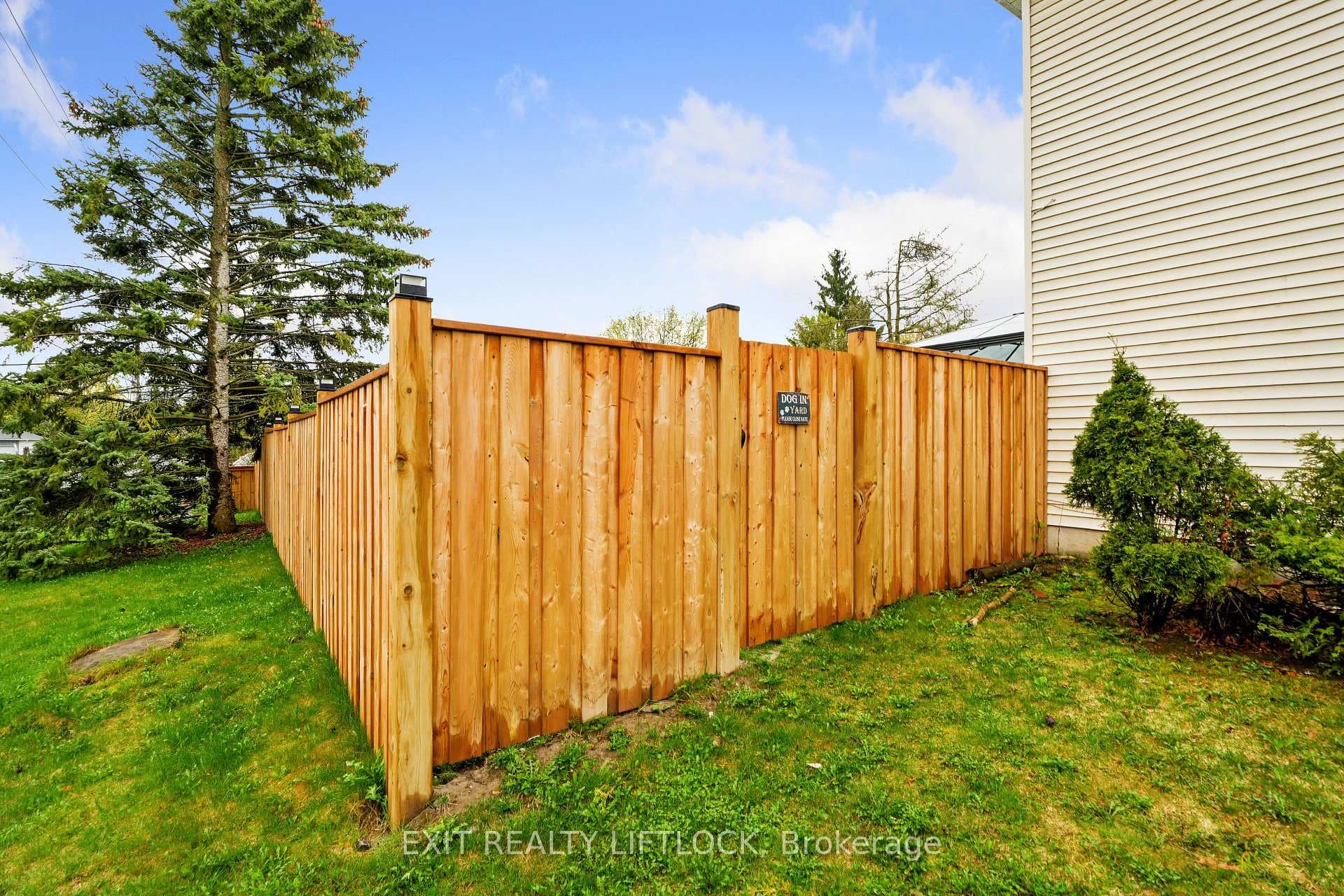 36 Kawartha Heights Boulevard photo 7