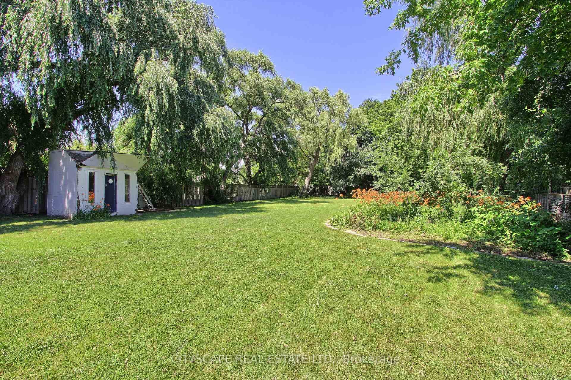 1543 Indian Grove photo 44