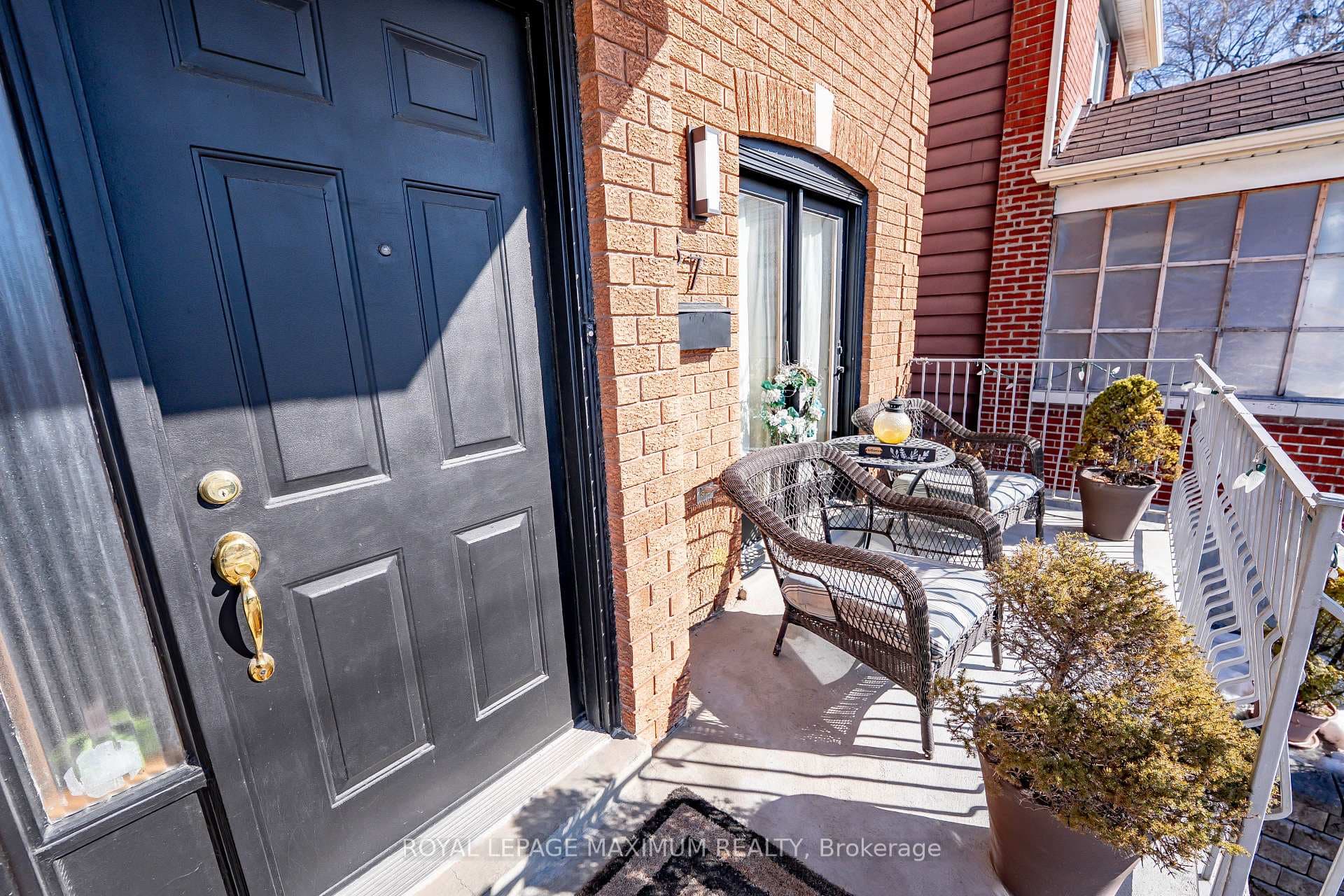 637 Caledonia Road photo 3
