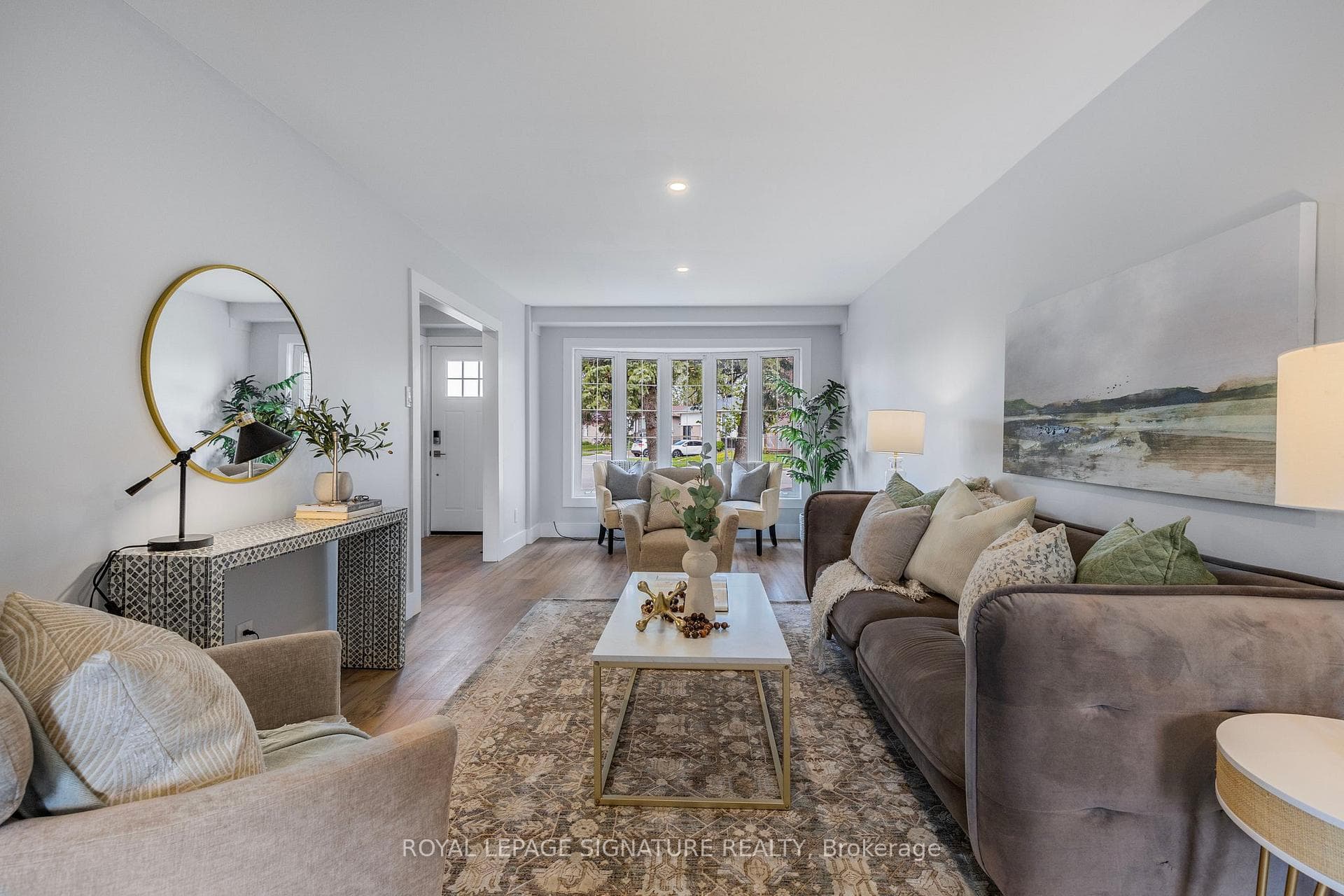 145 Burbank Crescent photo 6