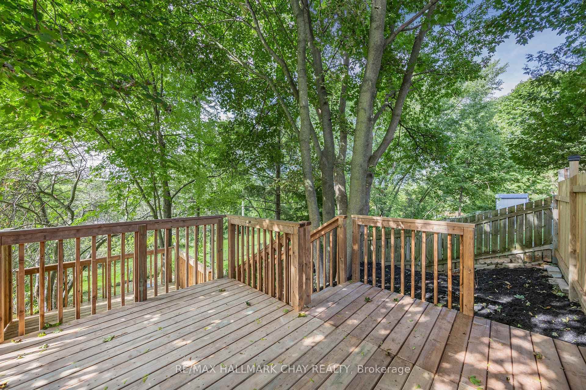 667 Mountview Place Unit Upper photo 20