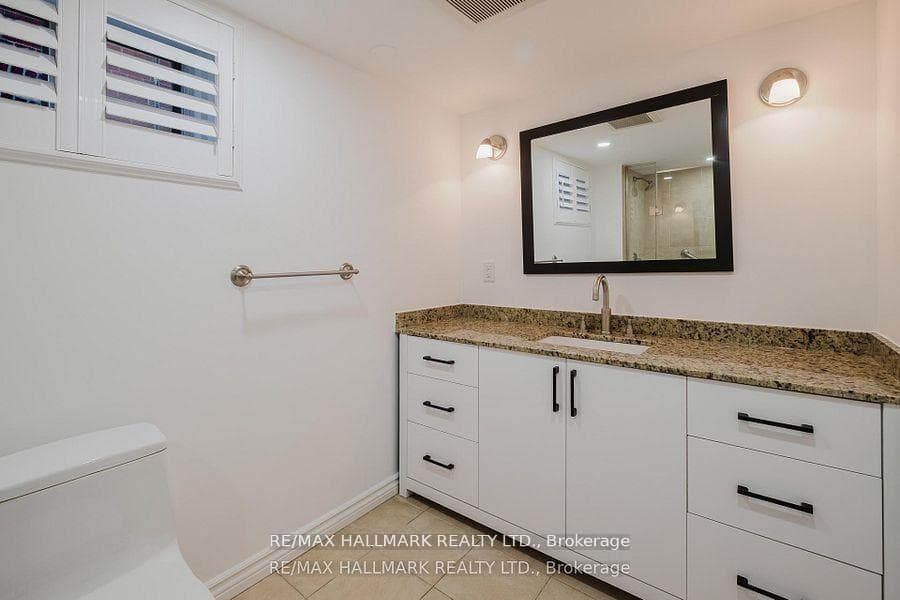 18 Glen Stewart Avenue photo 18