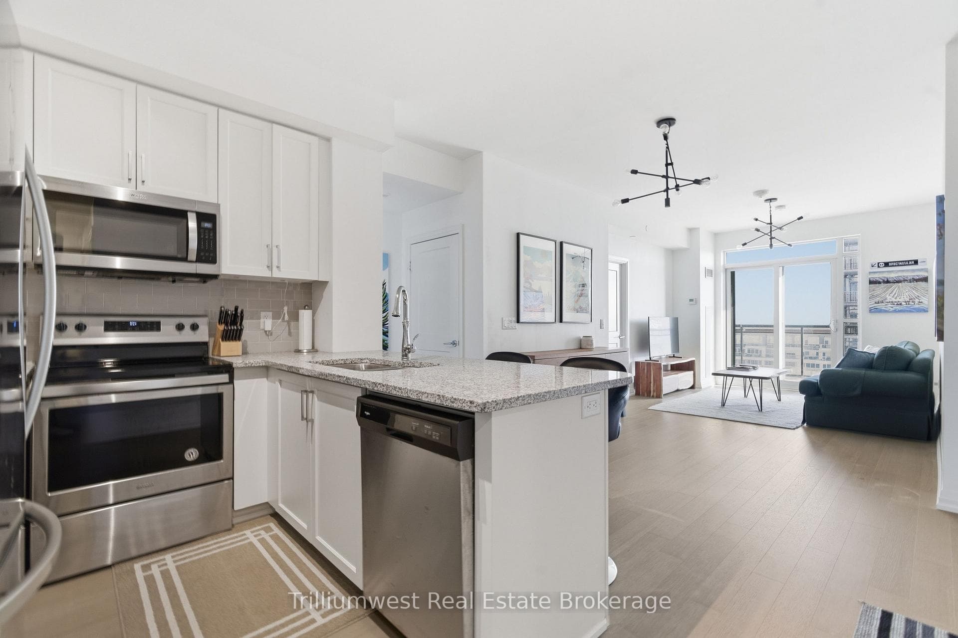 155 Caroline Street Unit 702 photo 1