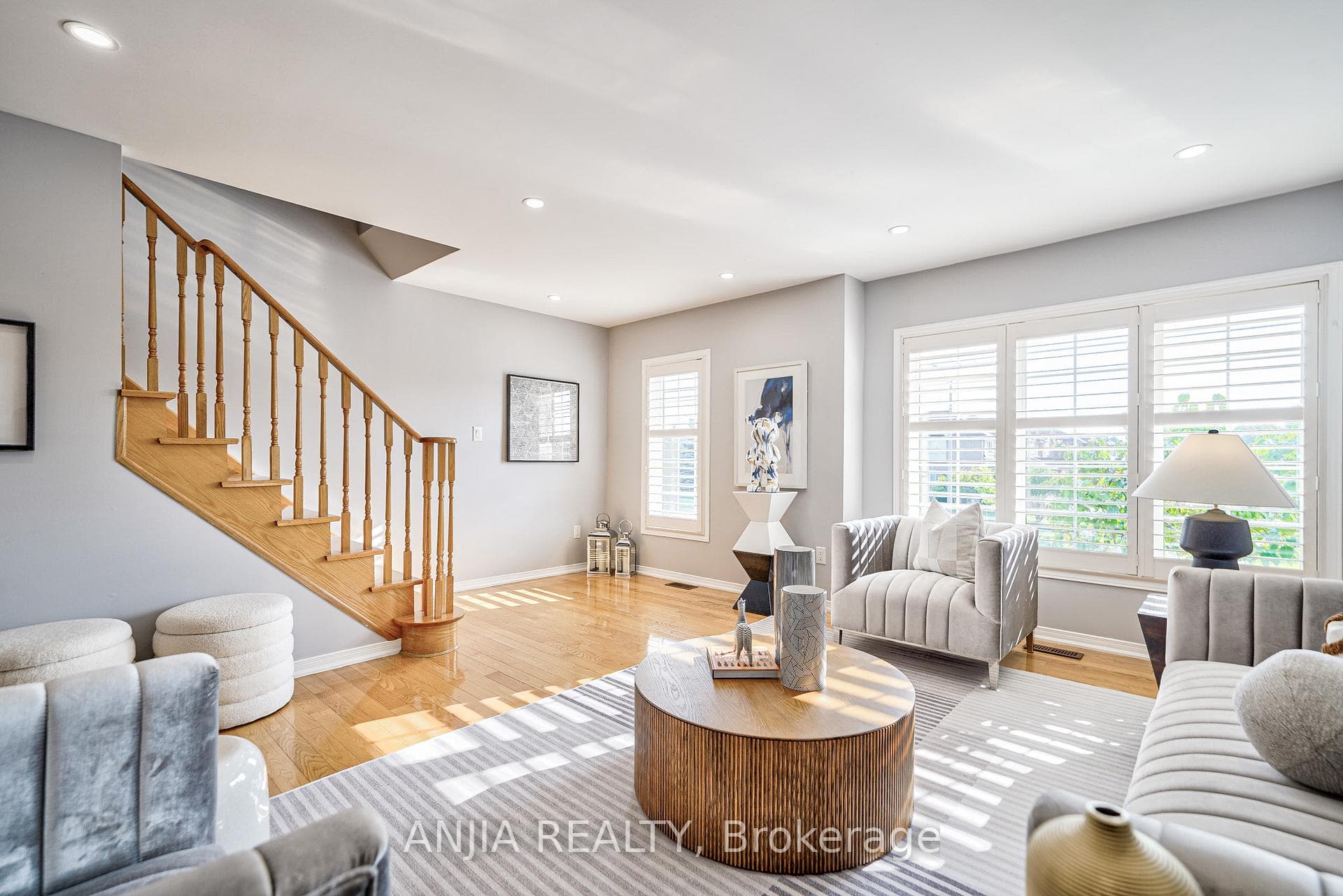 60 Thoroughbred Way photo 15