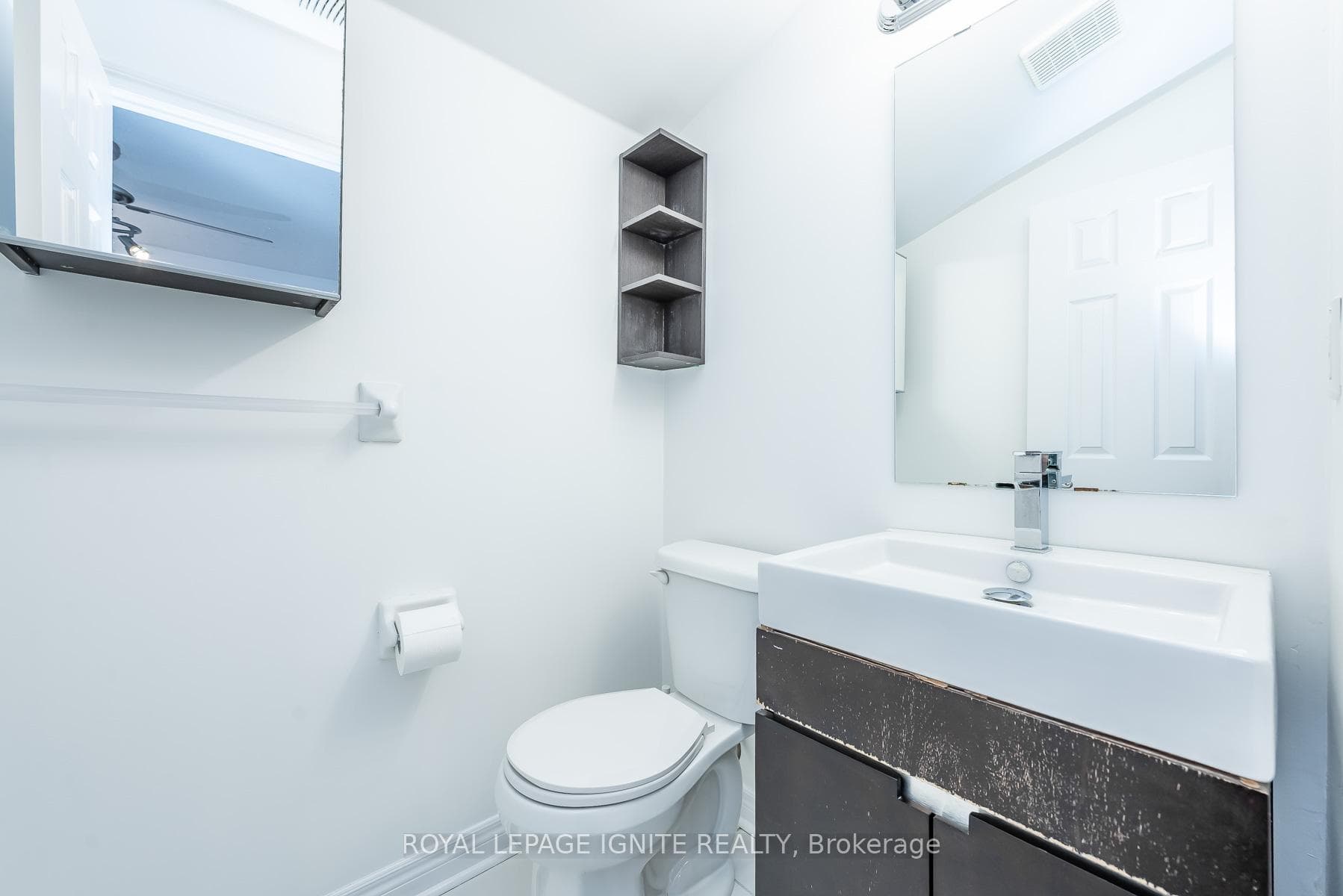 3 Todmorden Drive photo 28