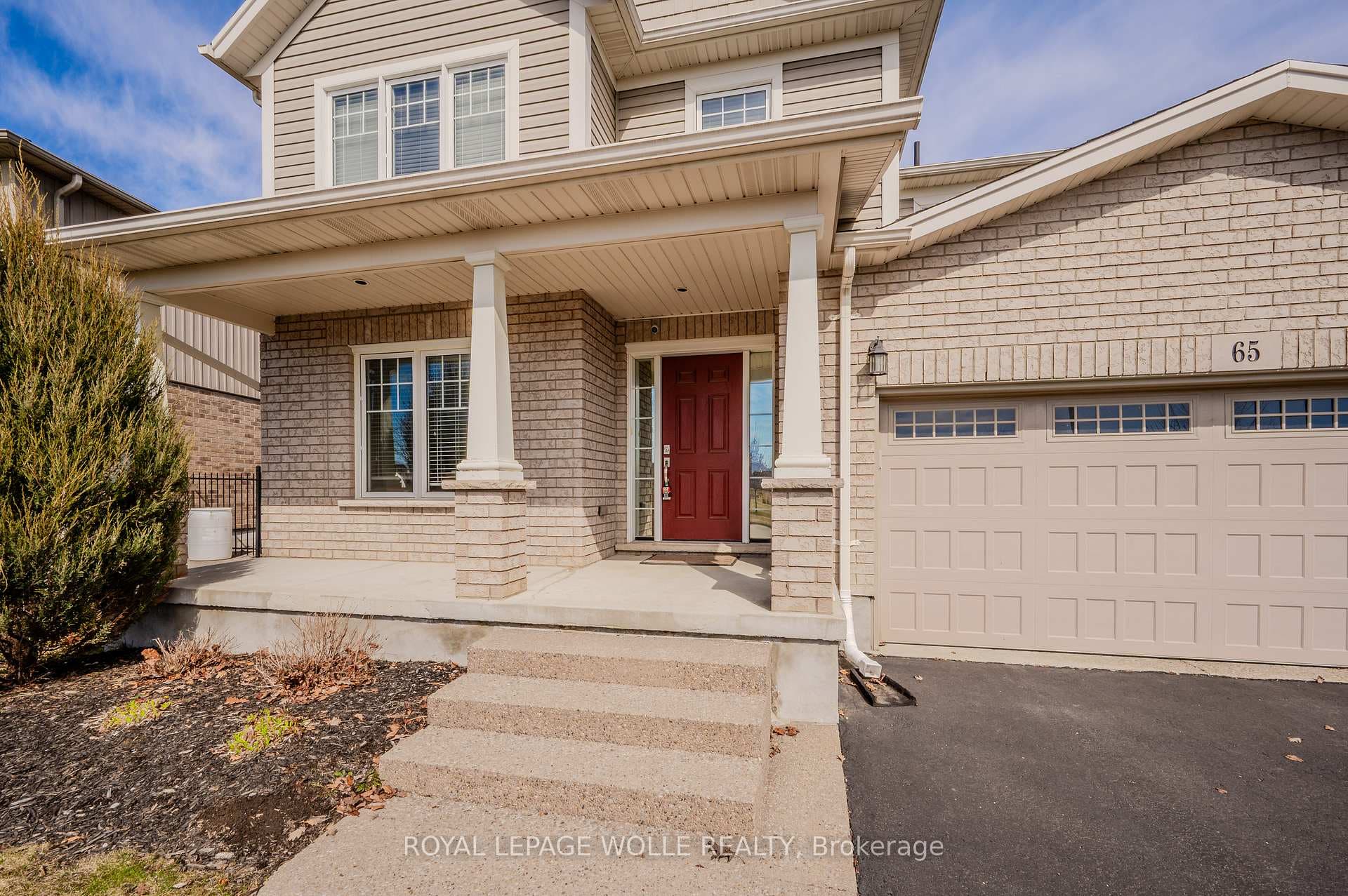 65 Goldschmidt Crescent photo 3