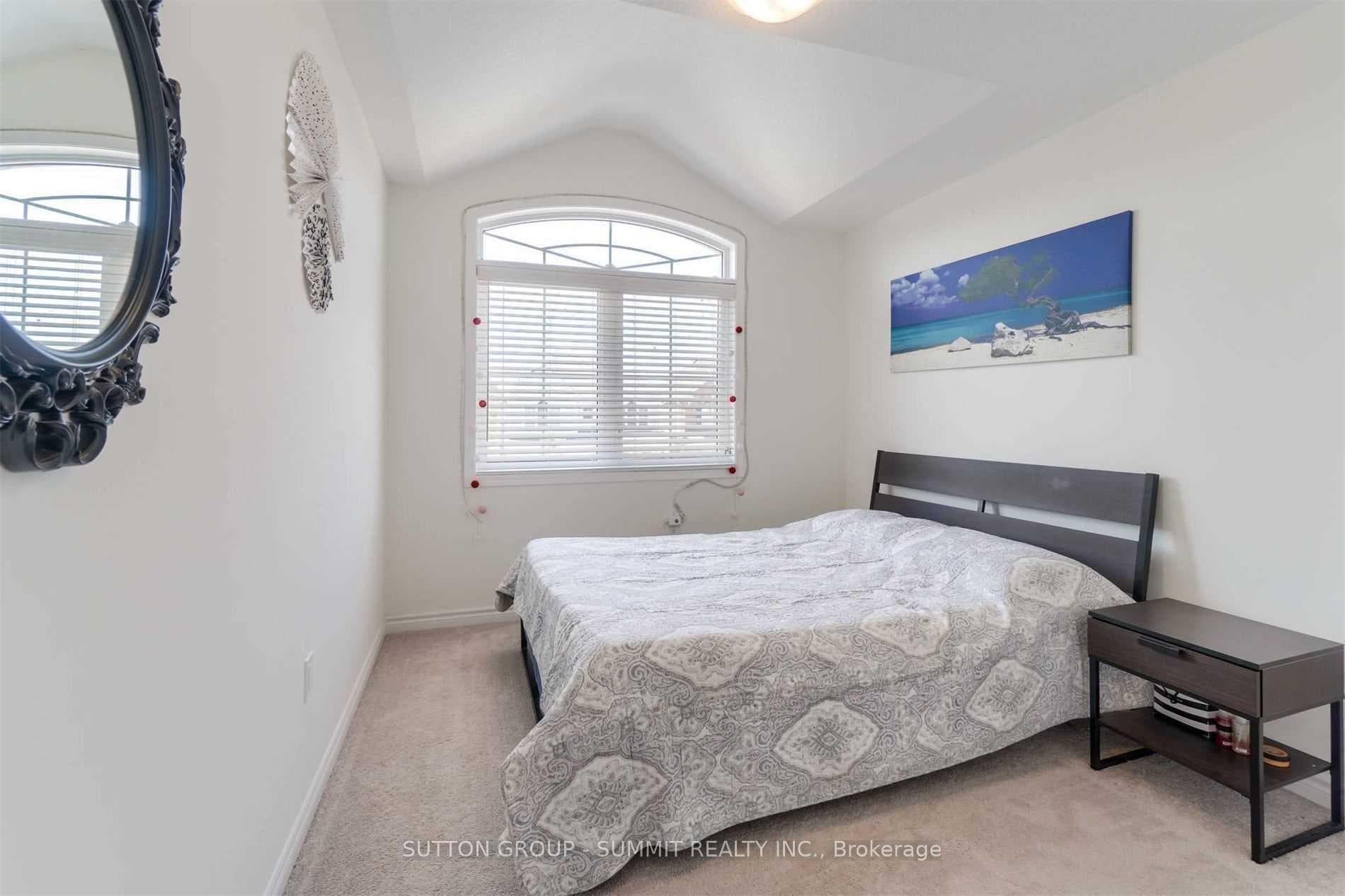 68 Wannamaker Crescent photo 24
