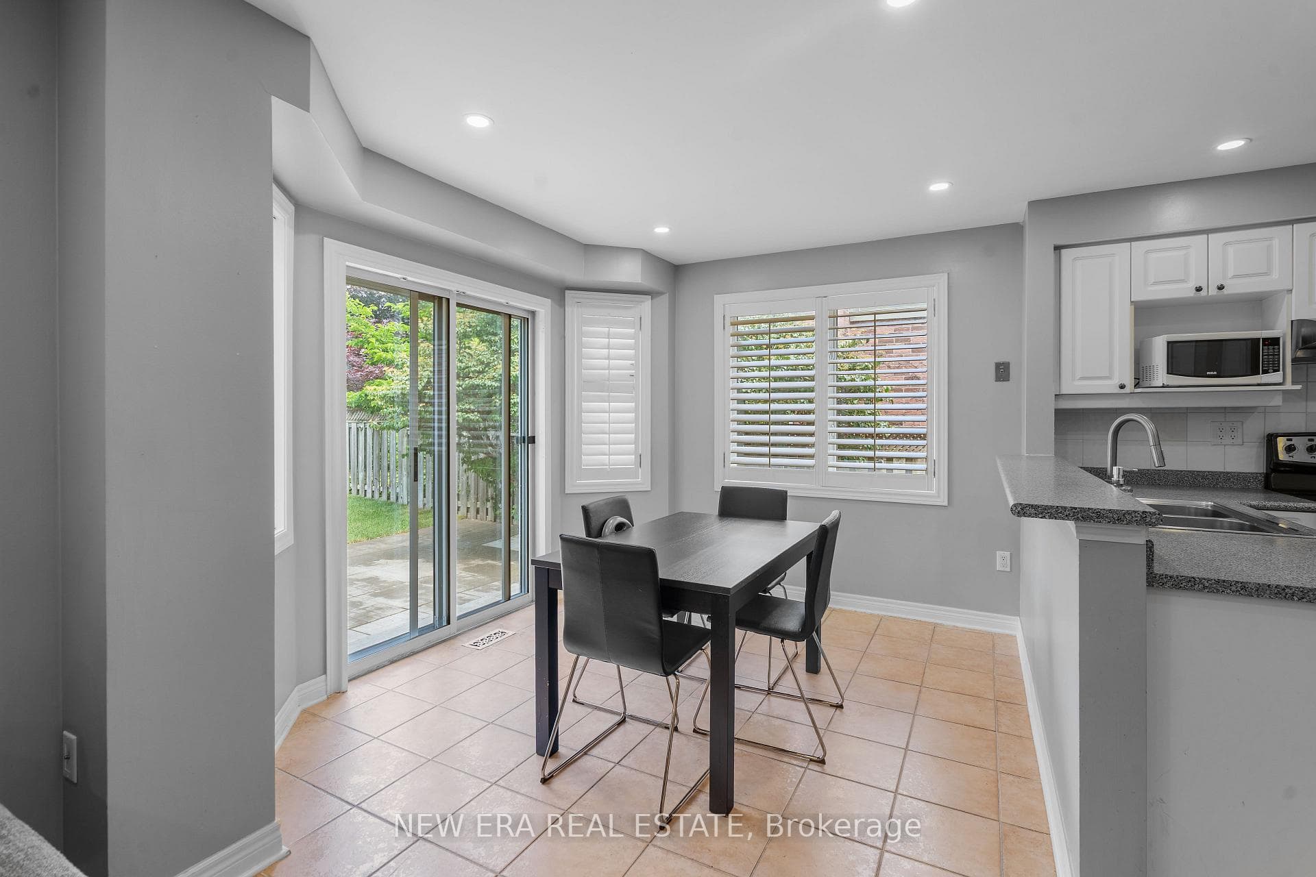 2855 Duncairn Drive photo 7