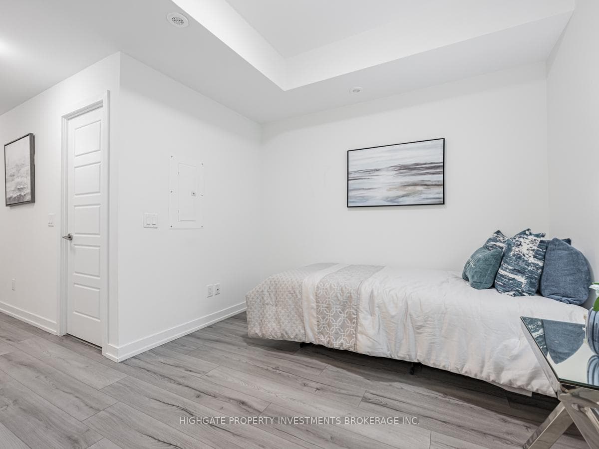 266 Finch Avenue Unit 13 photo 21