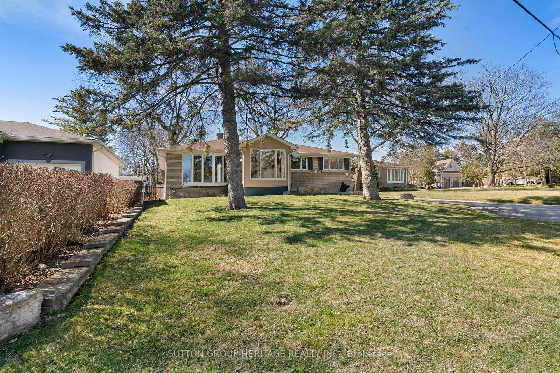 22 Paramount Road photo 3