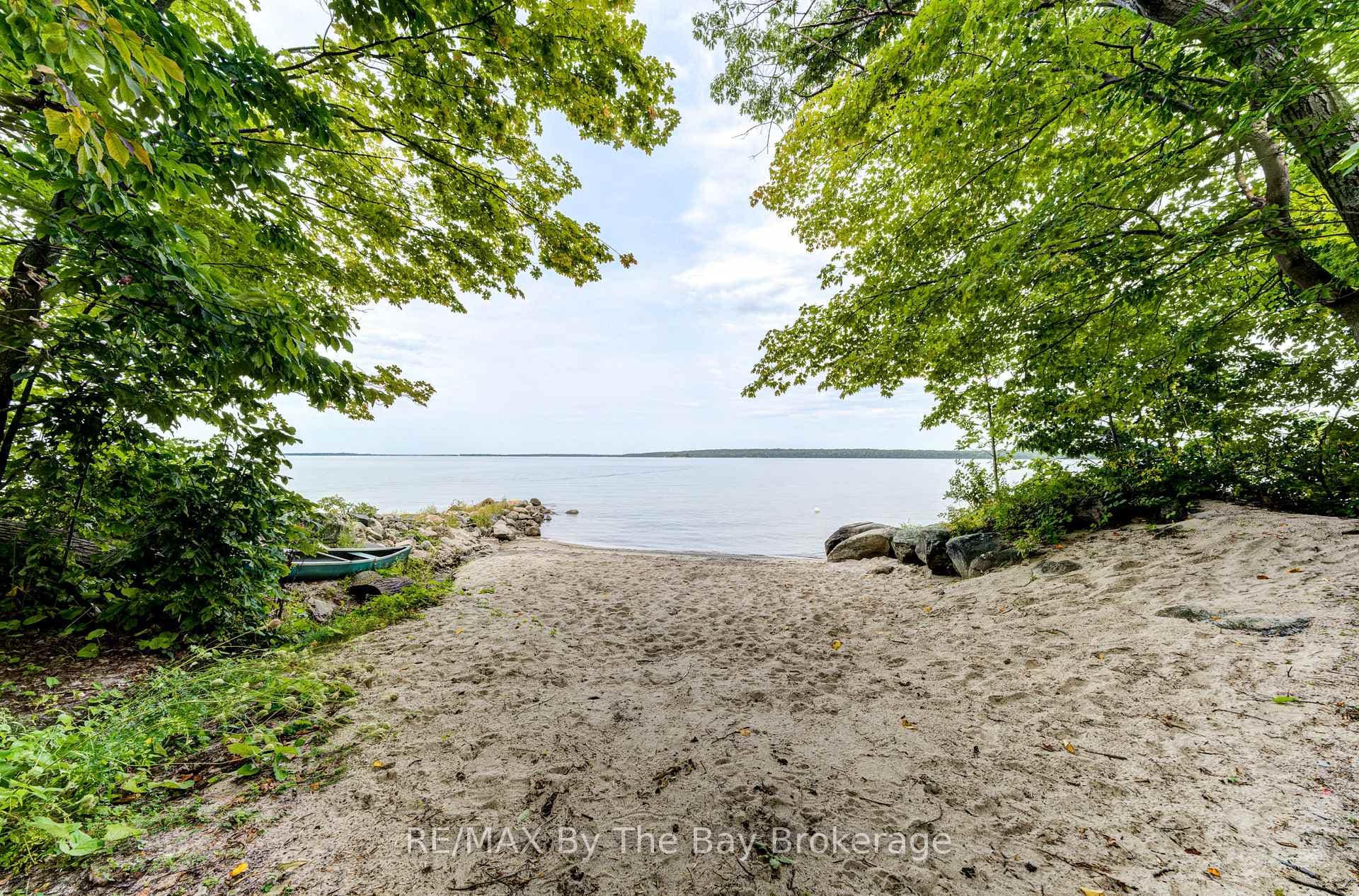 Beach Access walking distanc
